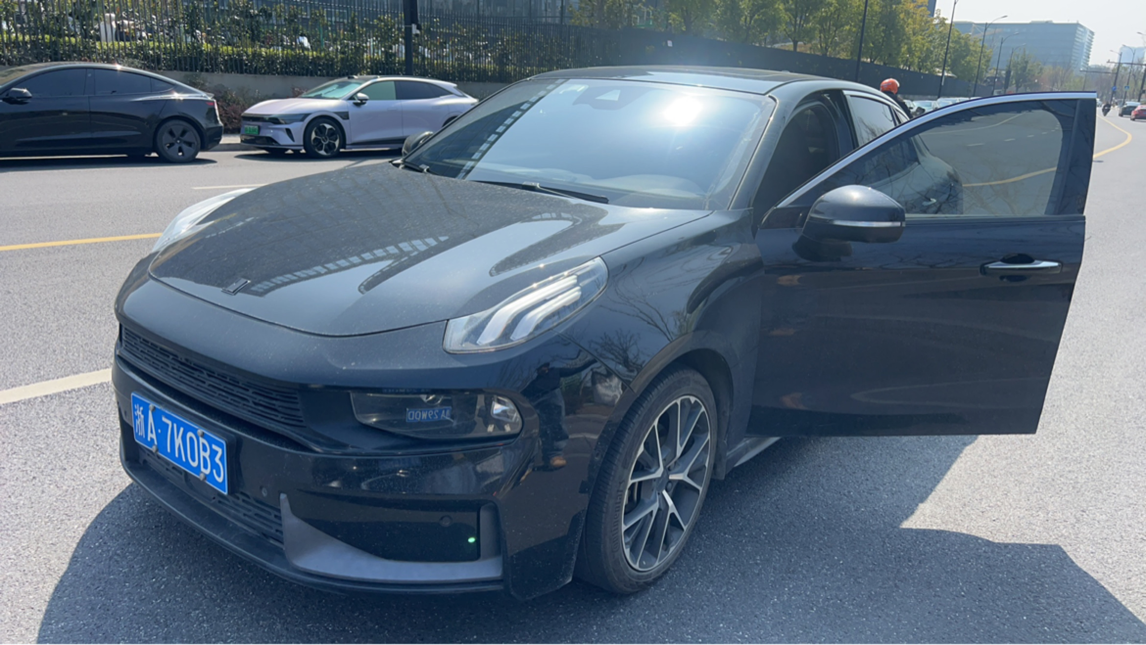 Lynk & Co 03 2020 car image #2