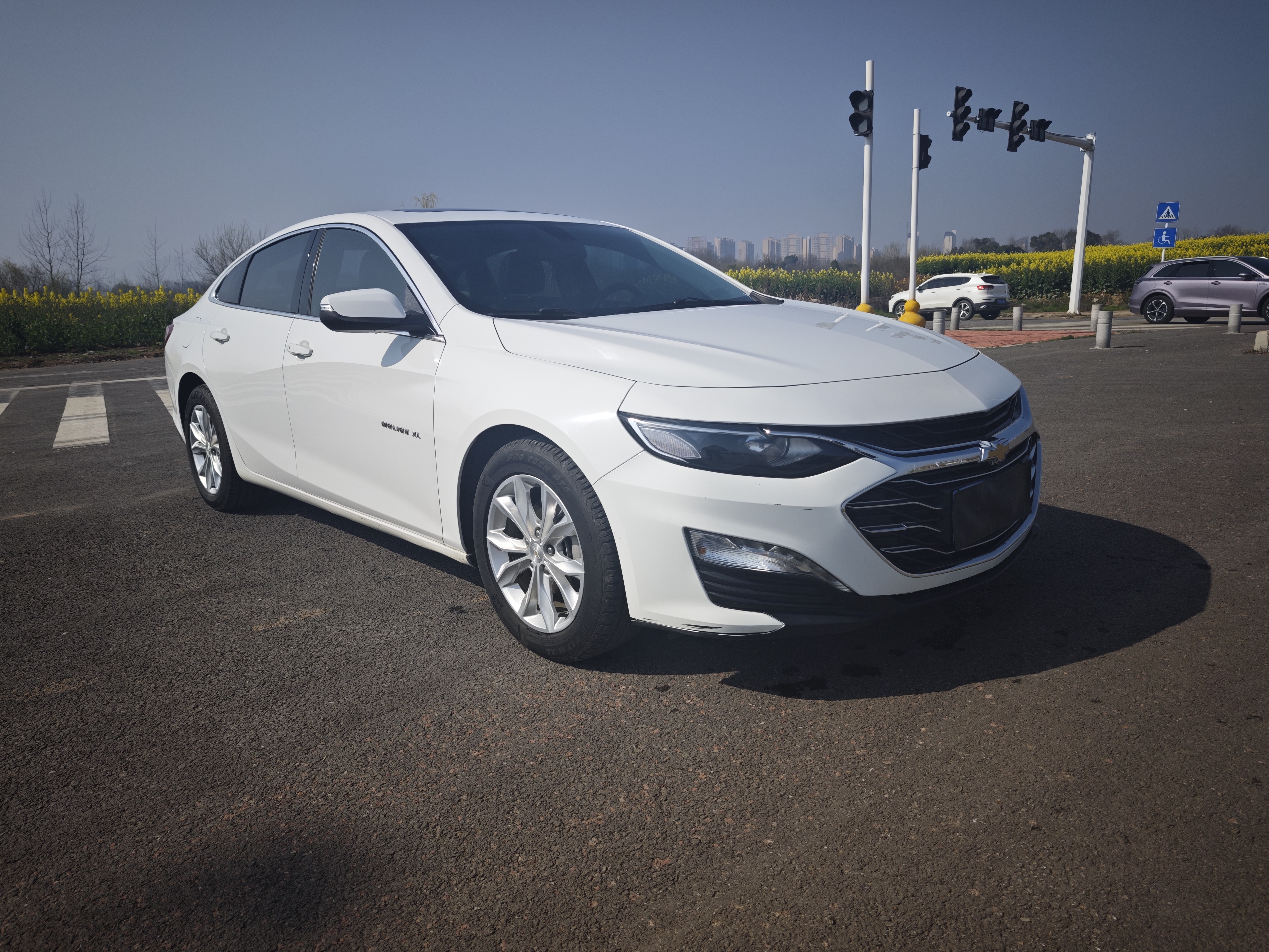 Chevrolet Malibu XL 2021 immagine di auto #2