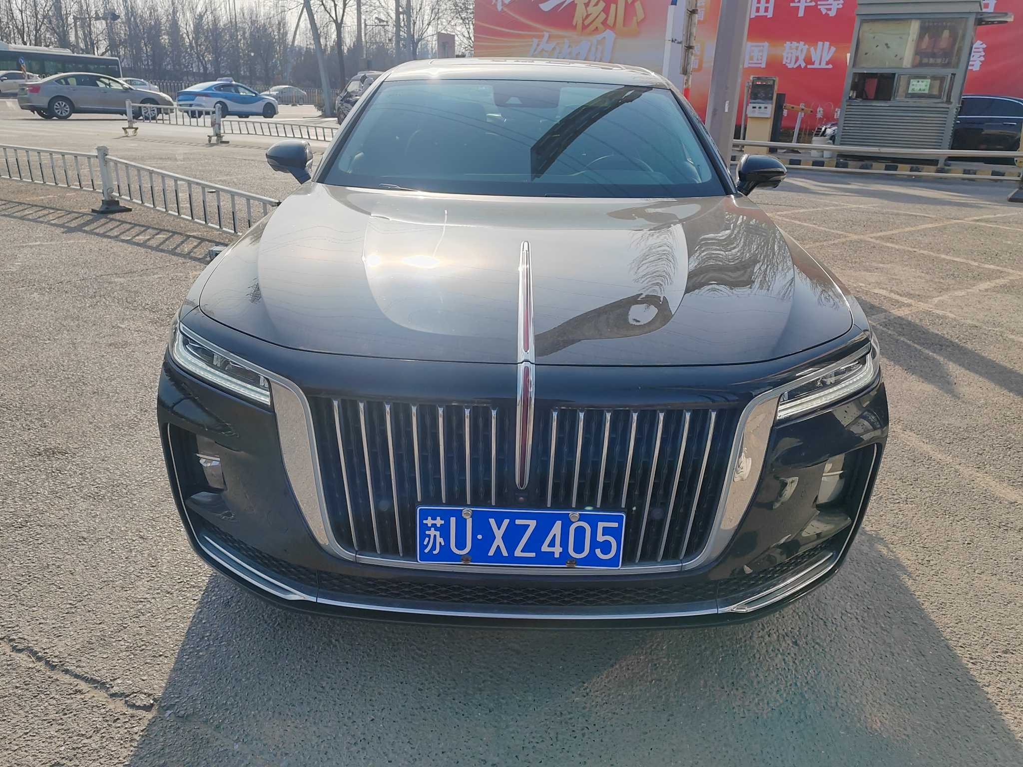 HongQi H9 2021 car image #2