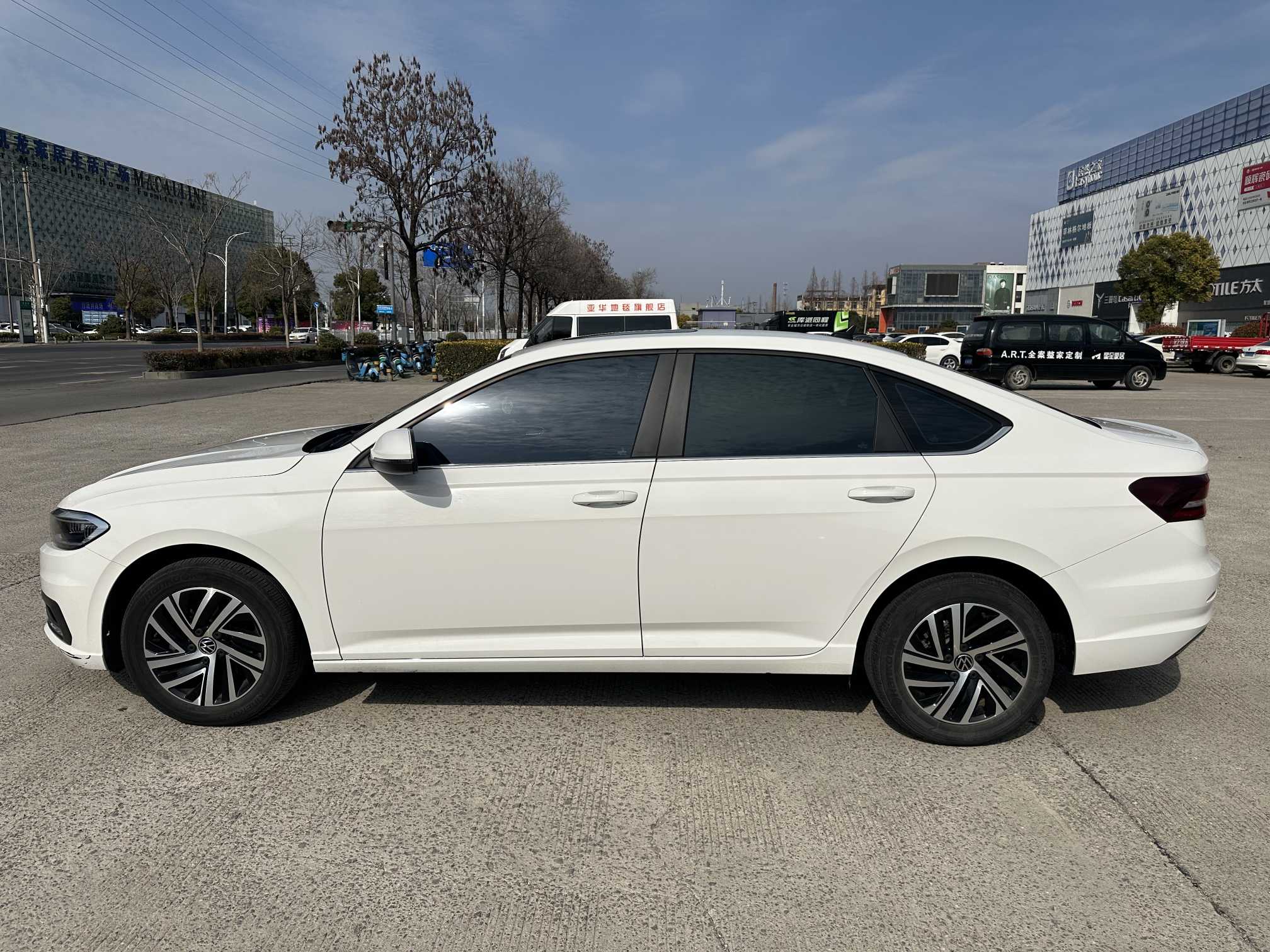 Volkswagen Lavida 2022 car image #2