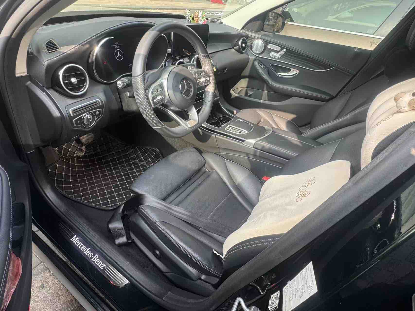 Mercedes-Benz C Class 2021 car image #2