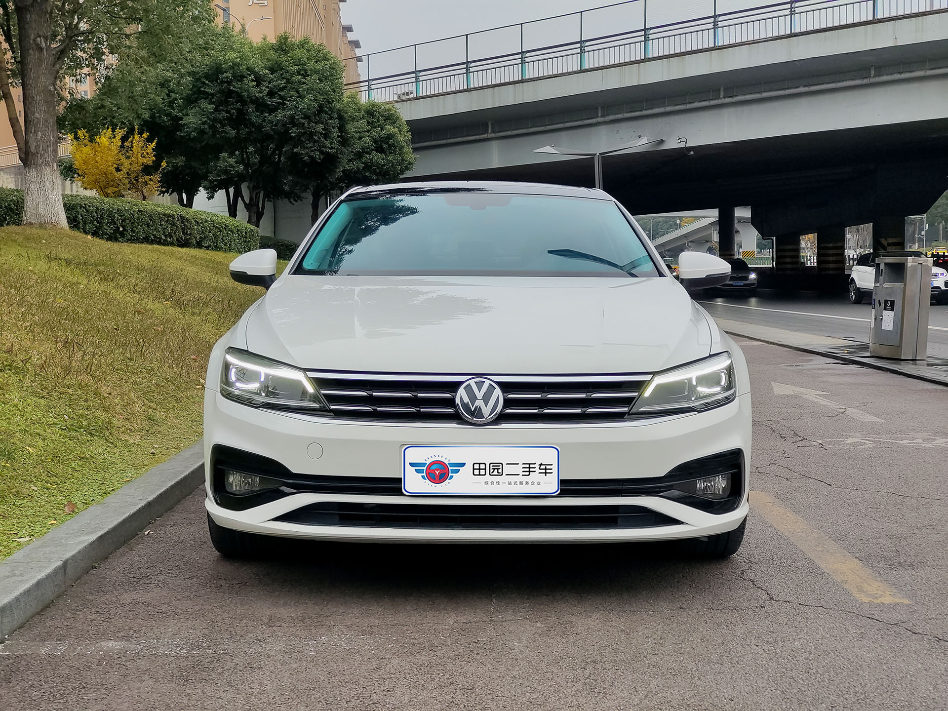 Volkswagen Lamando 2020 immagine di auto #2