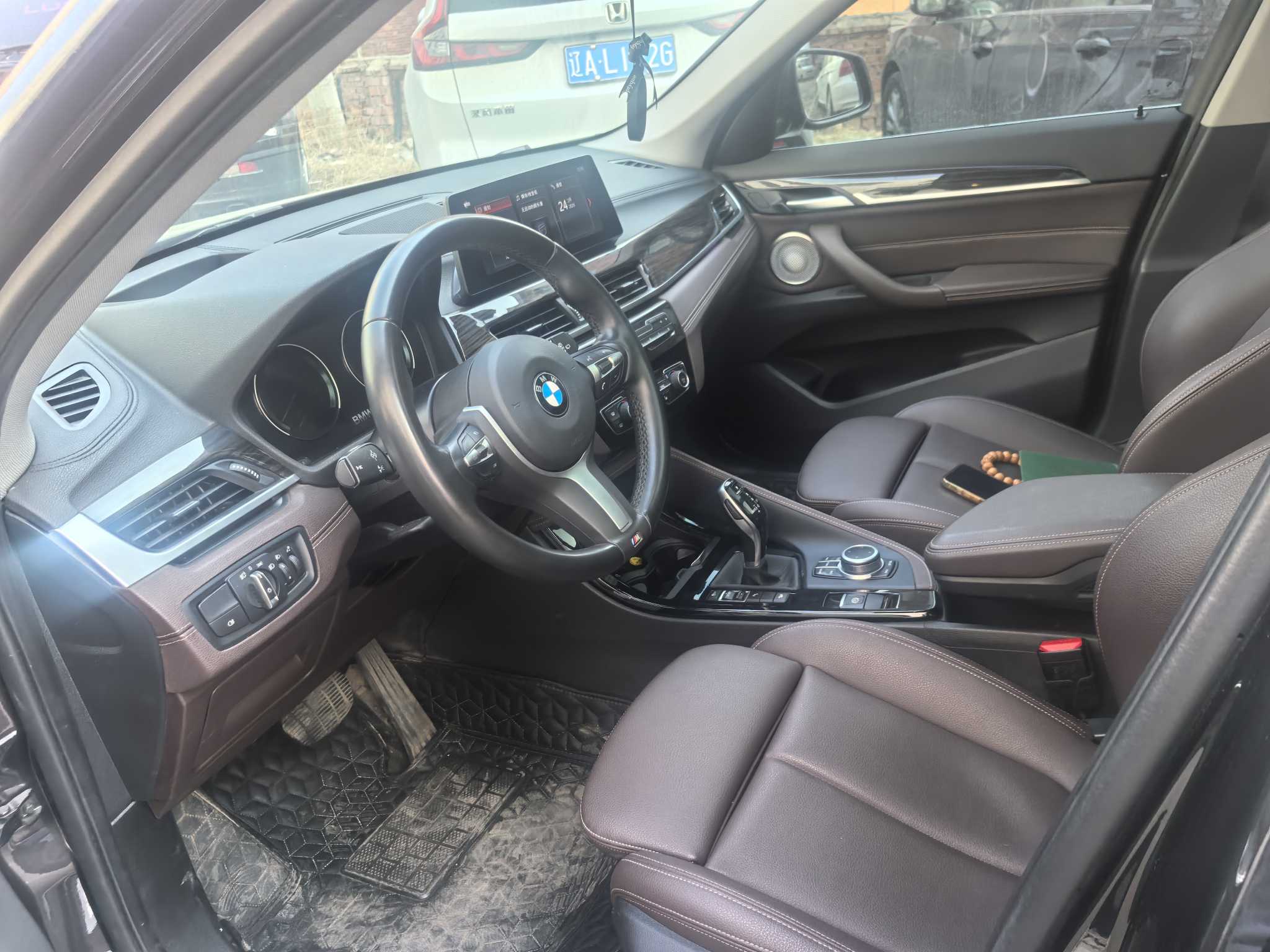 BMW X1 2020 car image #2