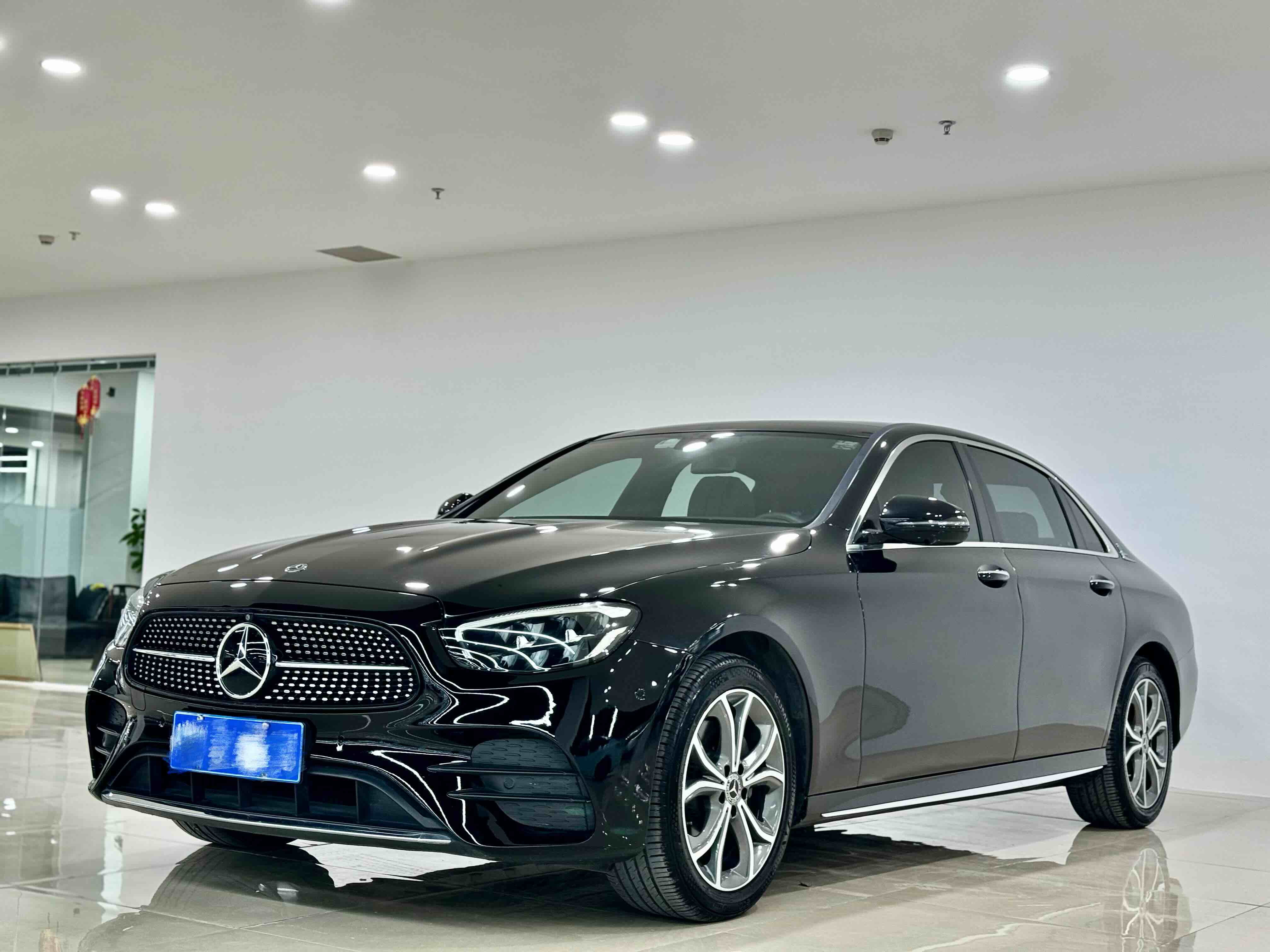 Mercedes-Benz E Class 2021 car image #2