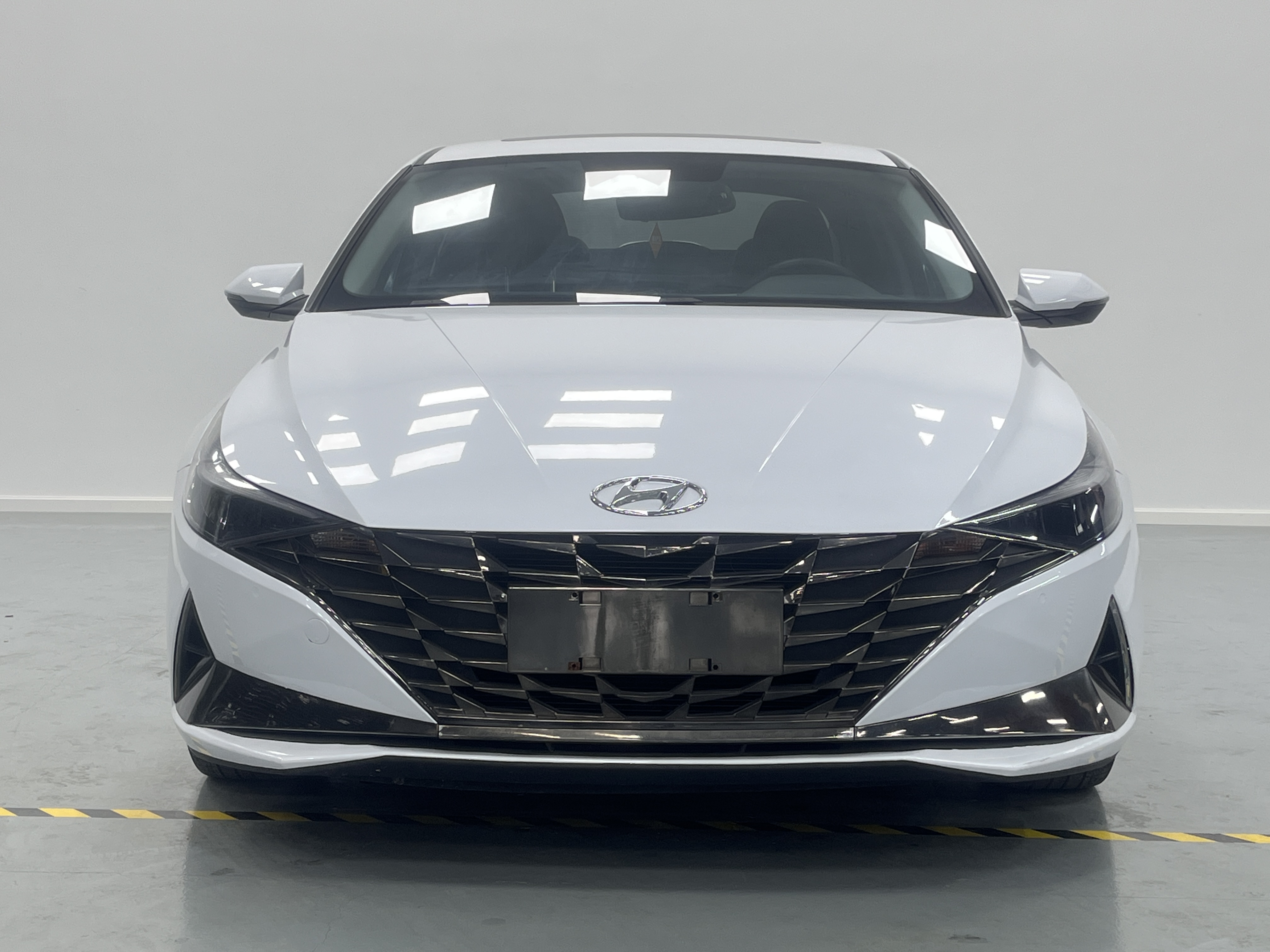 Hyundai Elantra 2021 immagine di auto #2