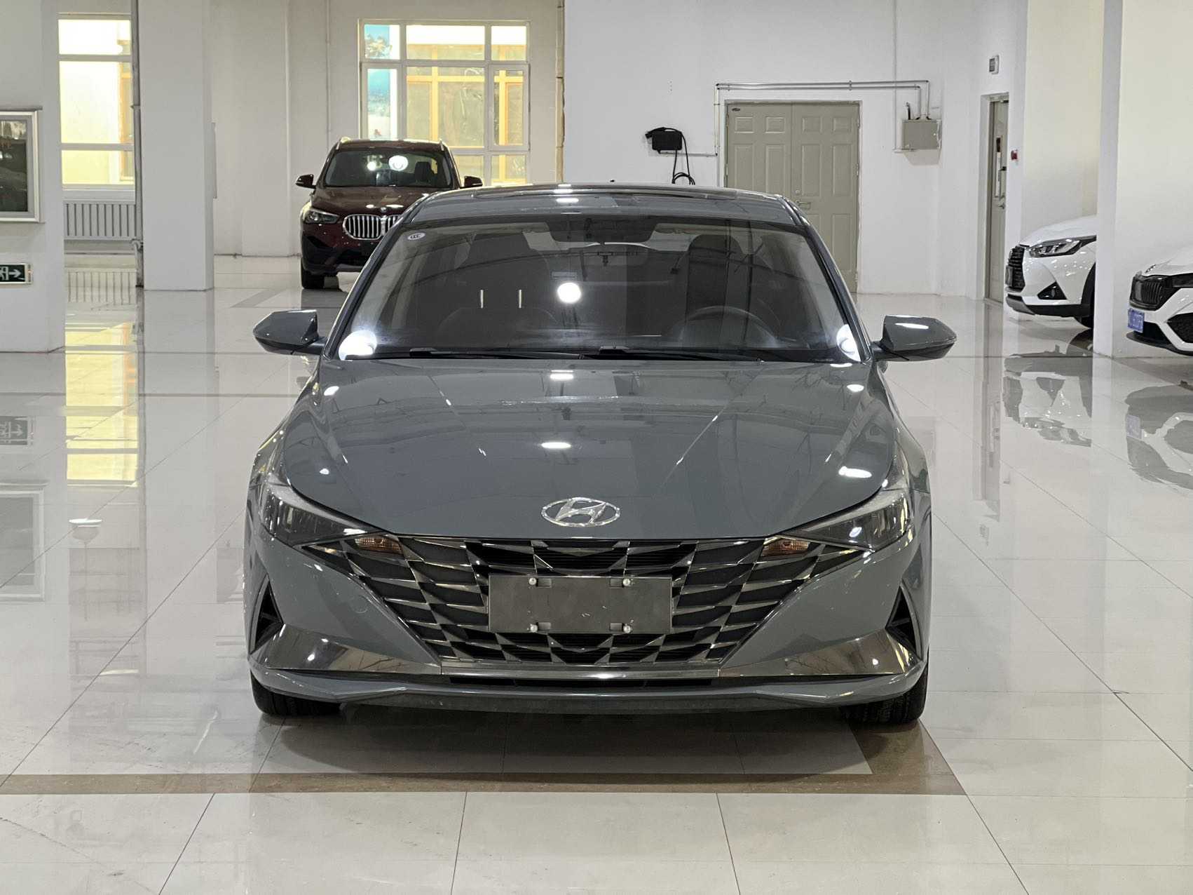 Hyundai Elantra 2021 immagine di auto #2