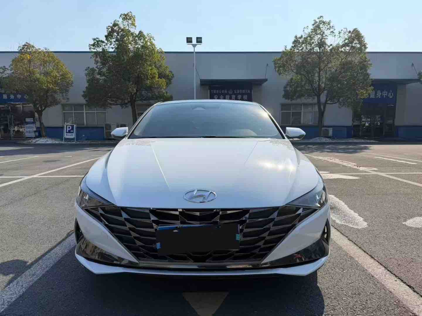 Hyundai Elantra 2023 car image #2