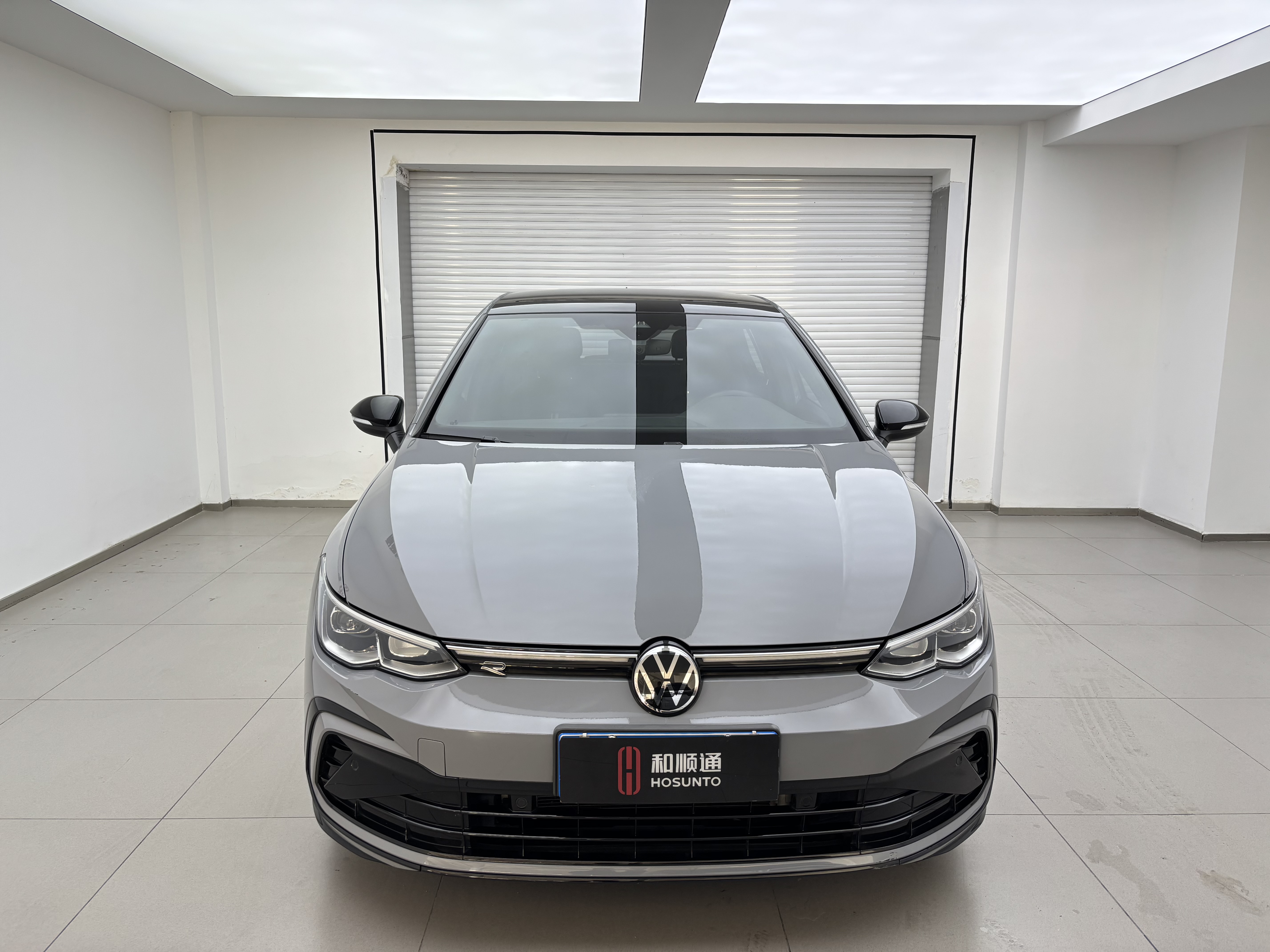 Volkswagen Golf 2022 car image #2
