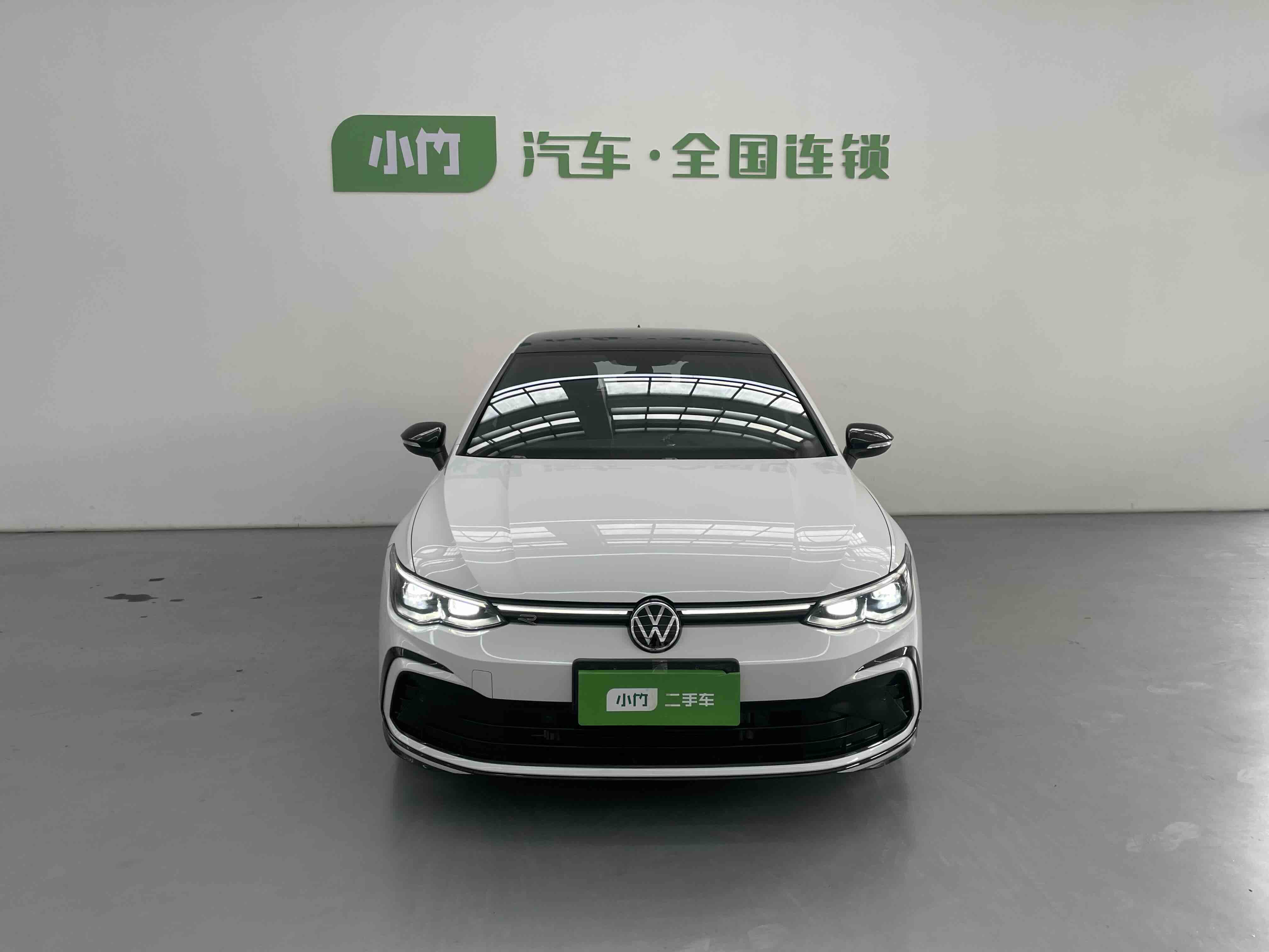Volkswagen Golf 2022 car image #2