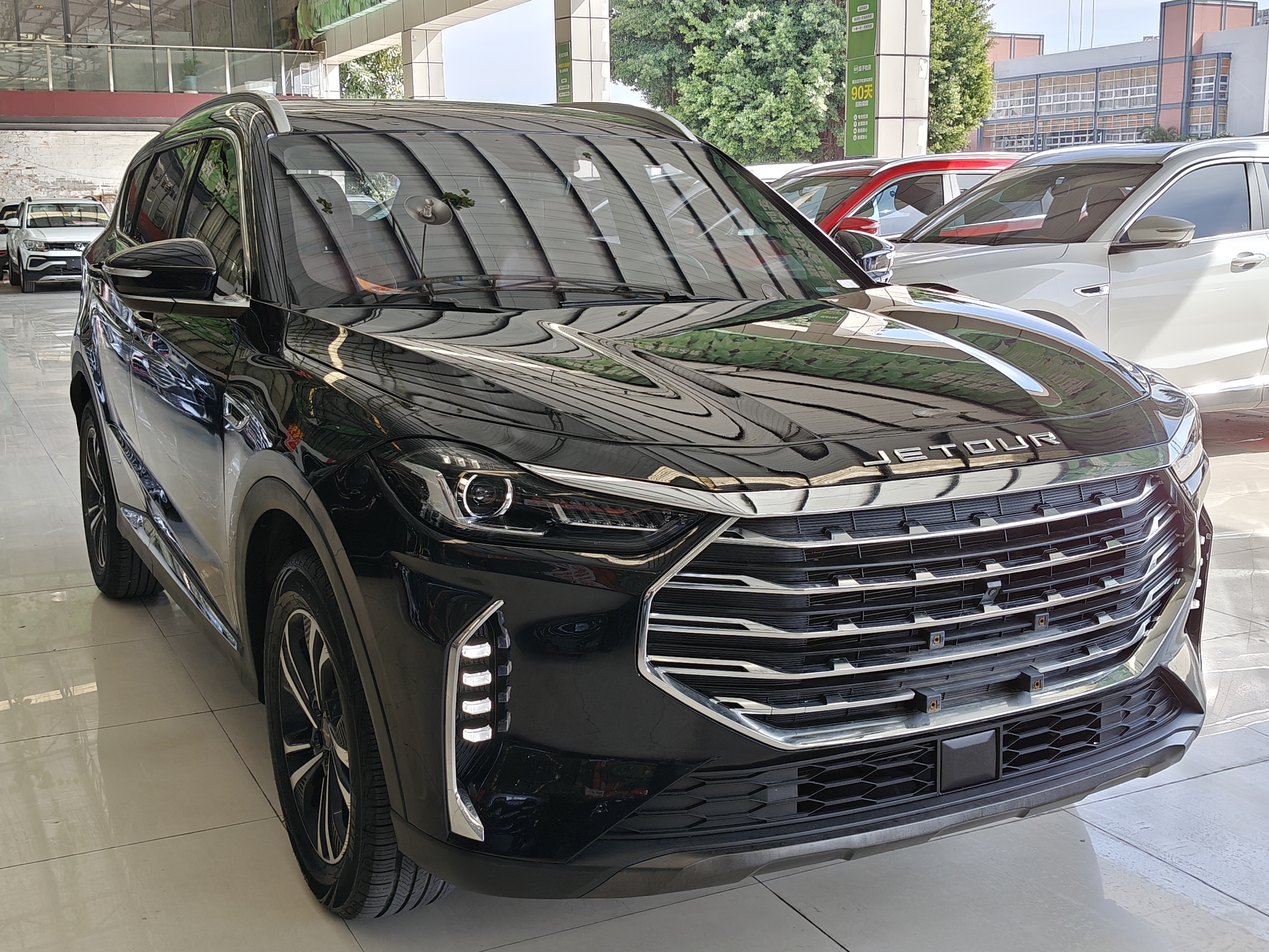 X70 PLUS 2021 car image #2