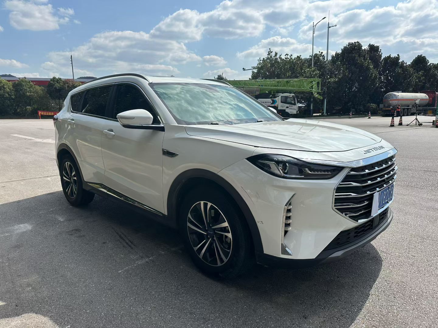X70 PLUS 2021 car image #2