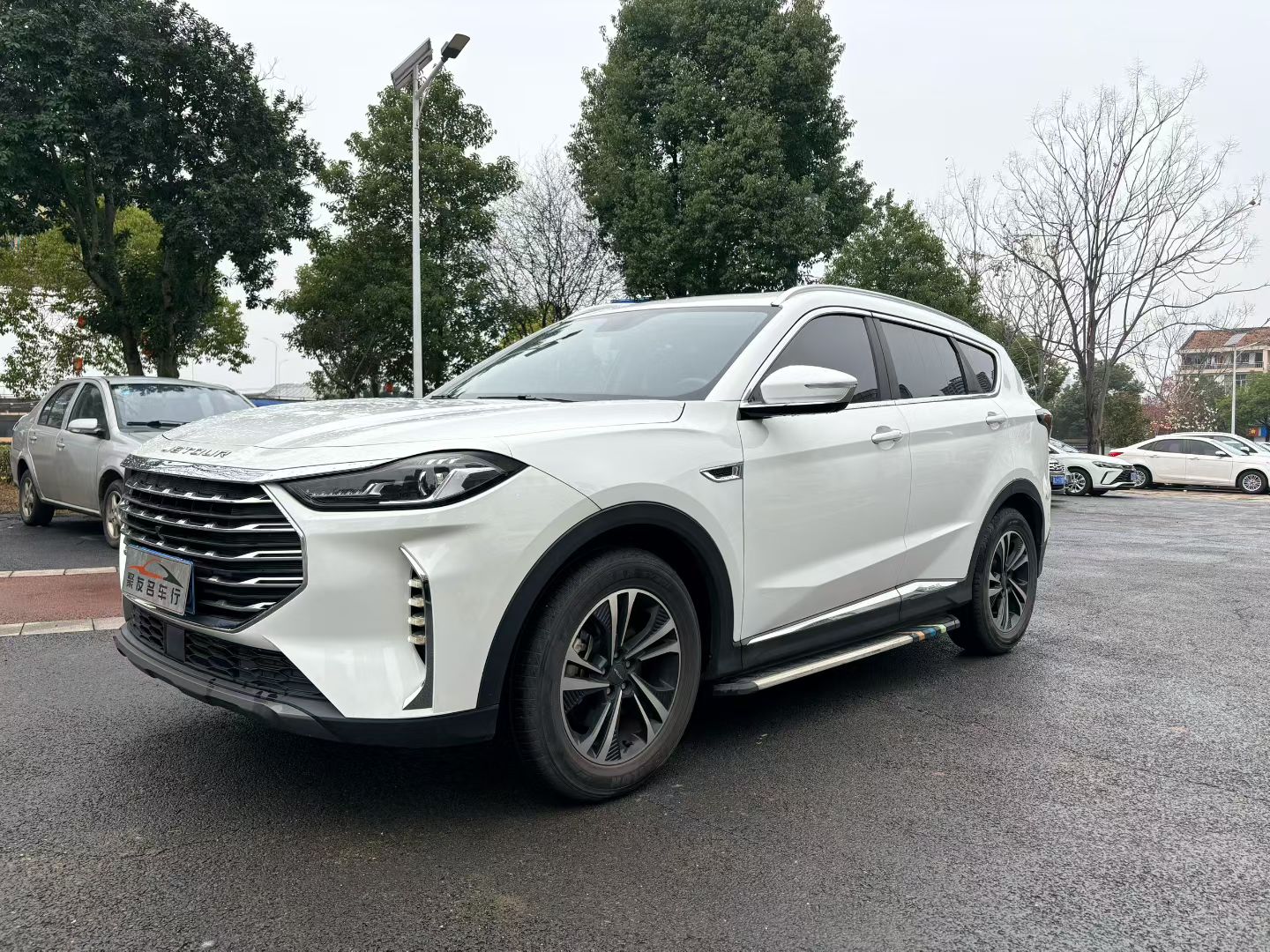 X70 PLUS 2021 car image #2