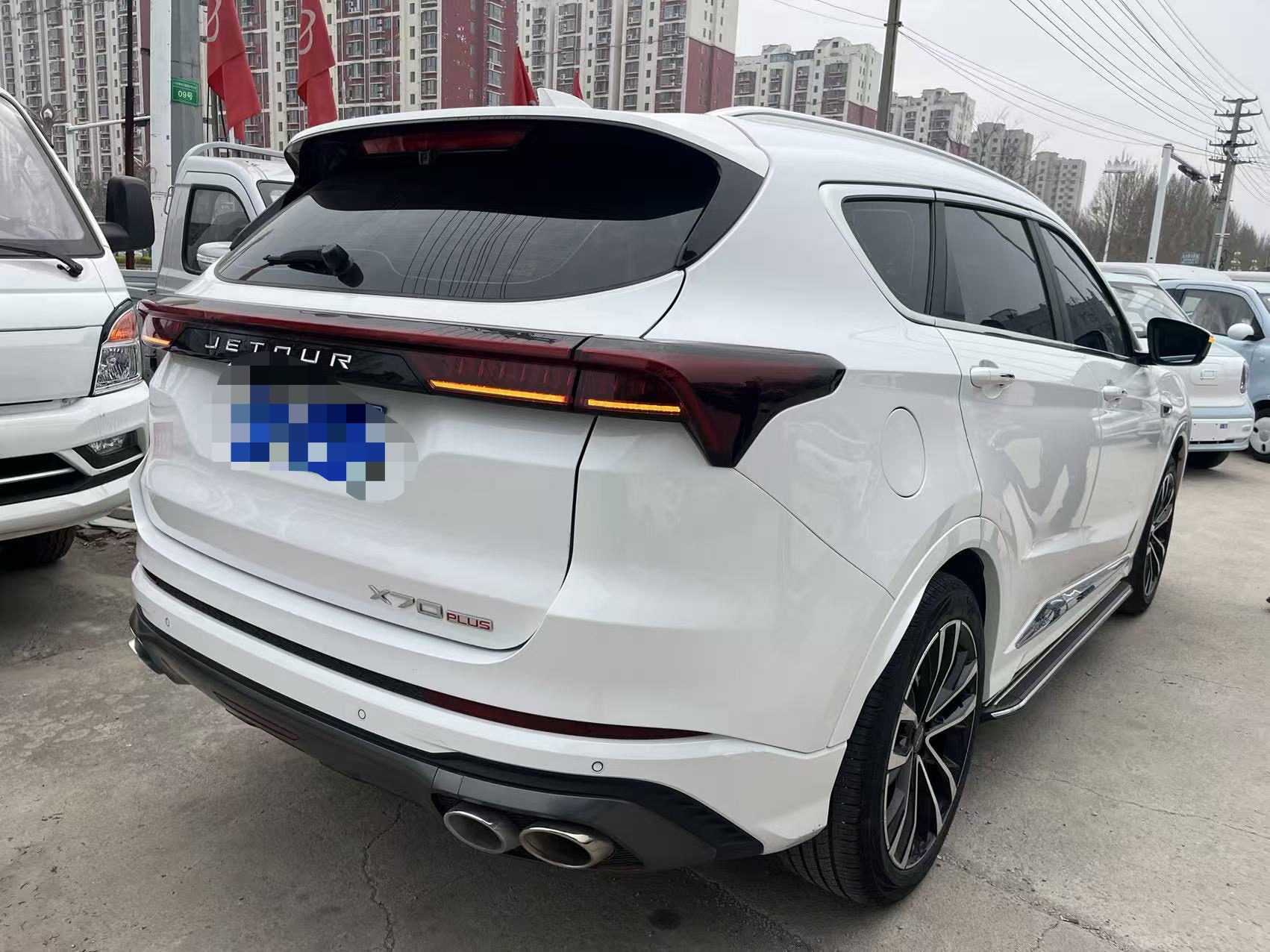 X70 PLUS 2021 car image #2