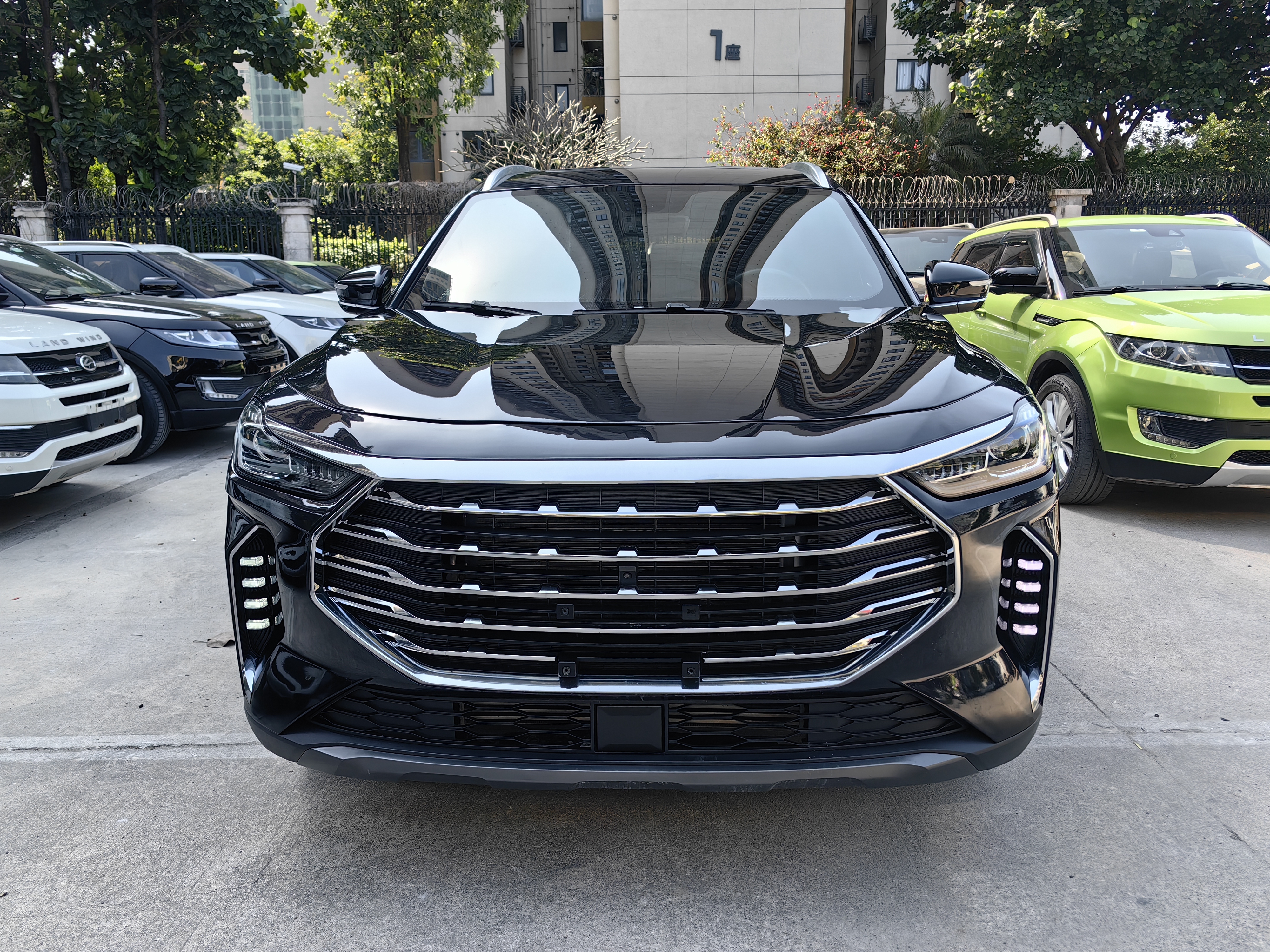 Jetour X70 PLUS 2021 car image #2
