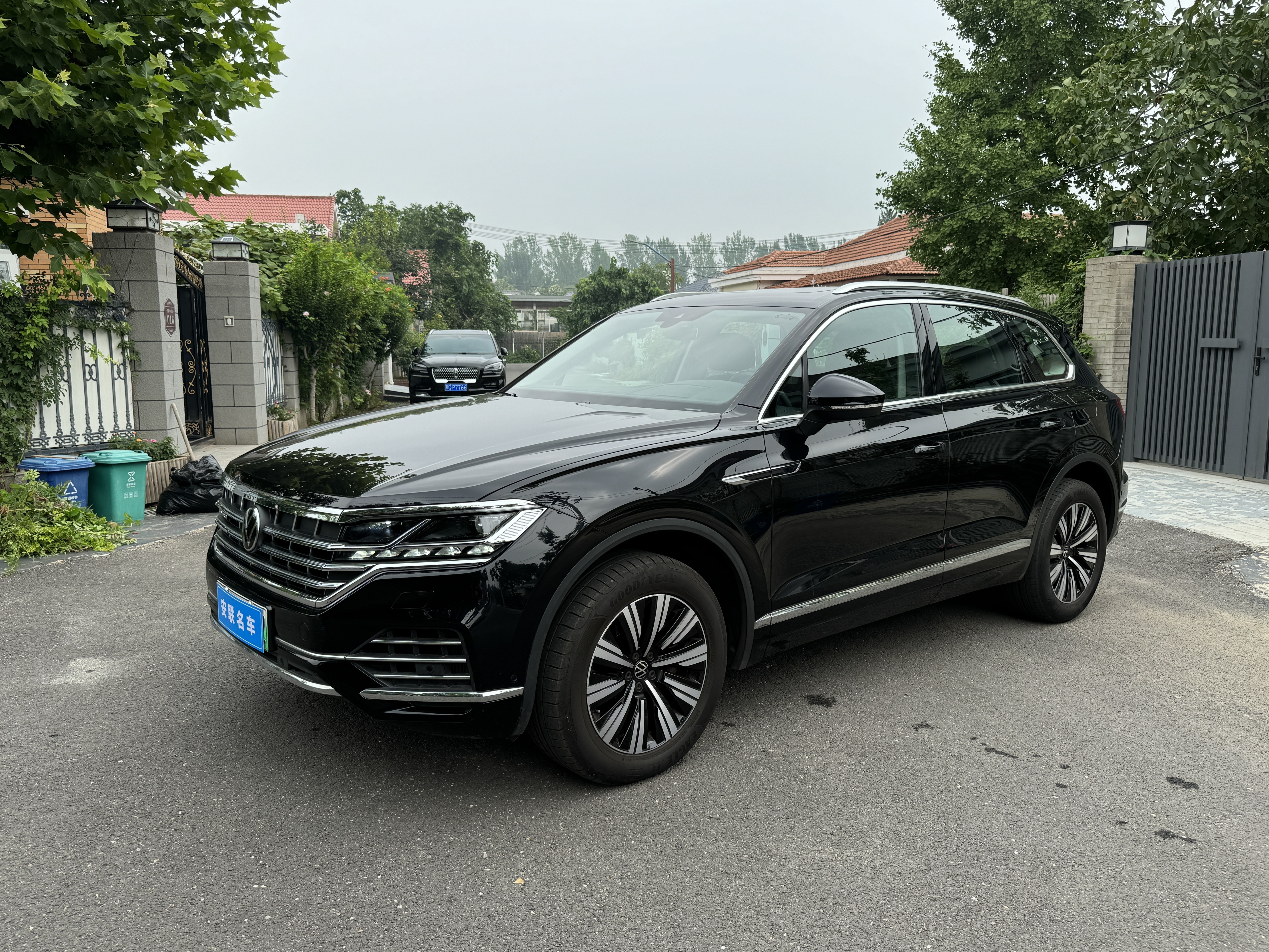 Volkswagen Touareg New Energy 2022 car image #2