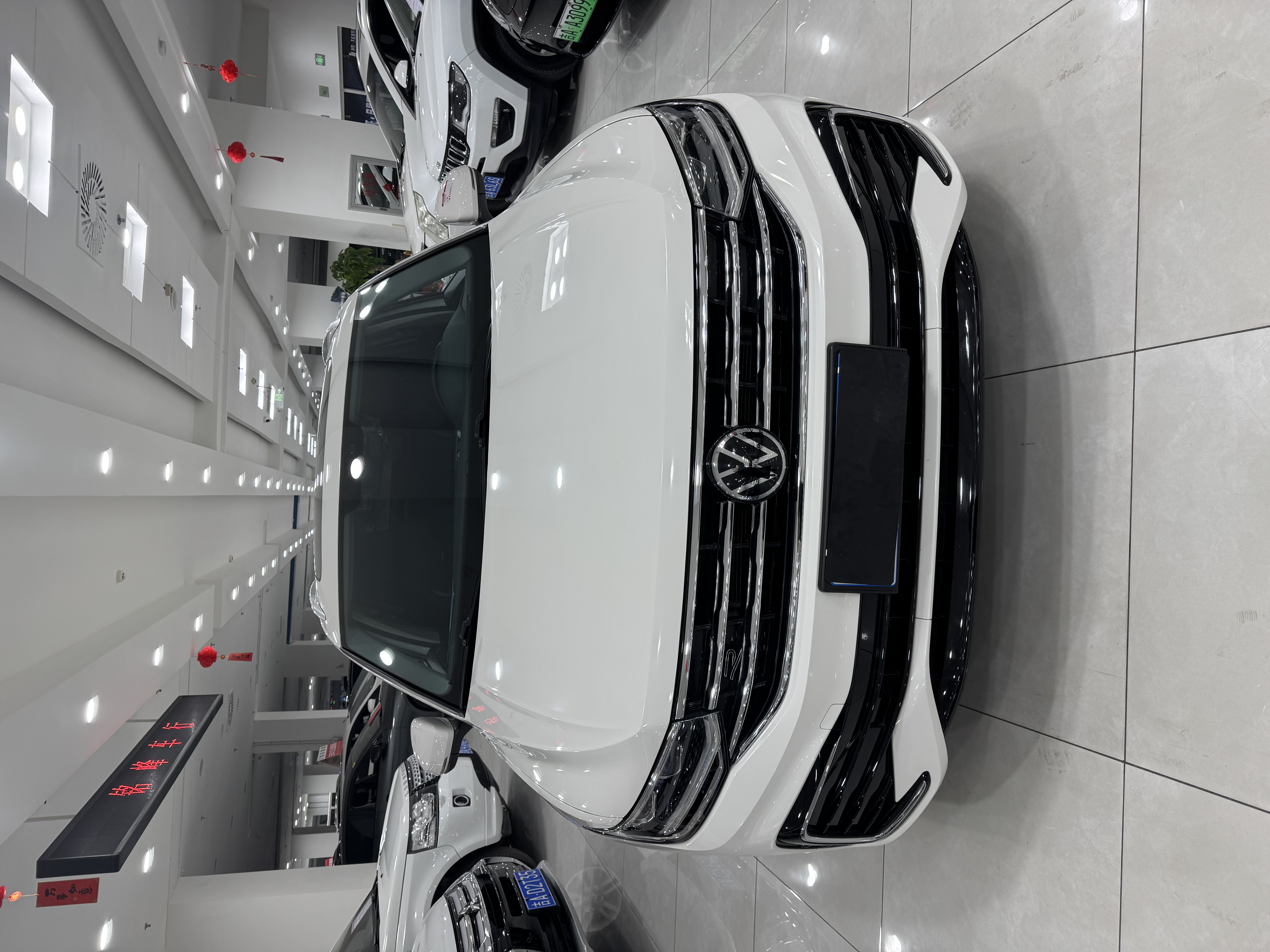 Volkswagen Tiguan X 2021 car image #2