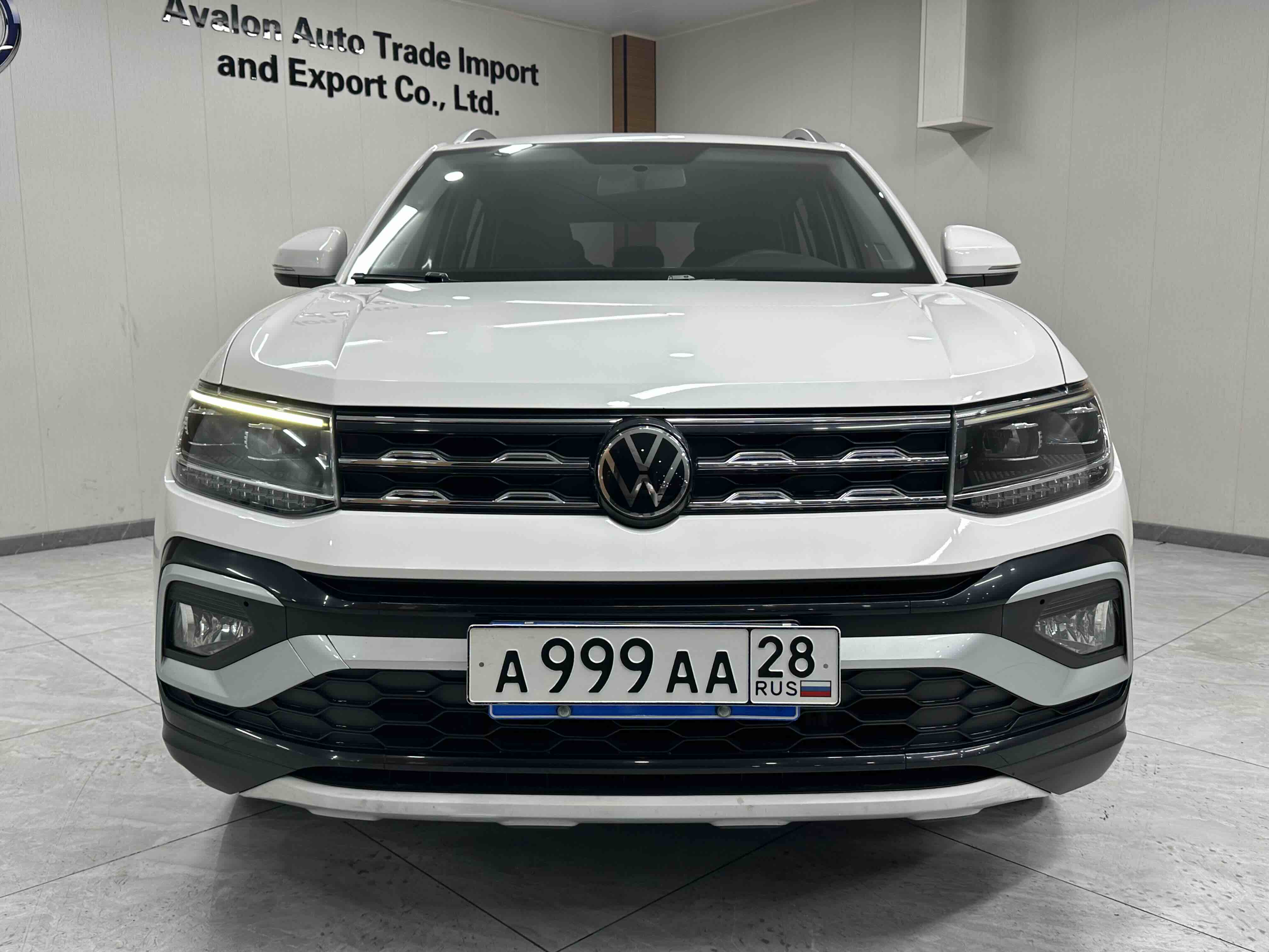 Volkswagen T-Cross 2021 car image #2