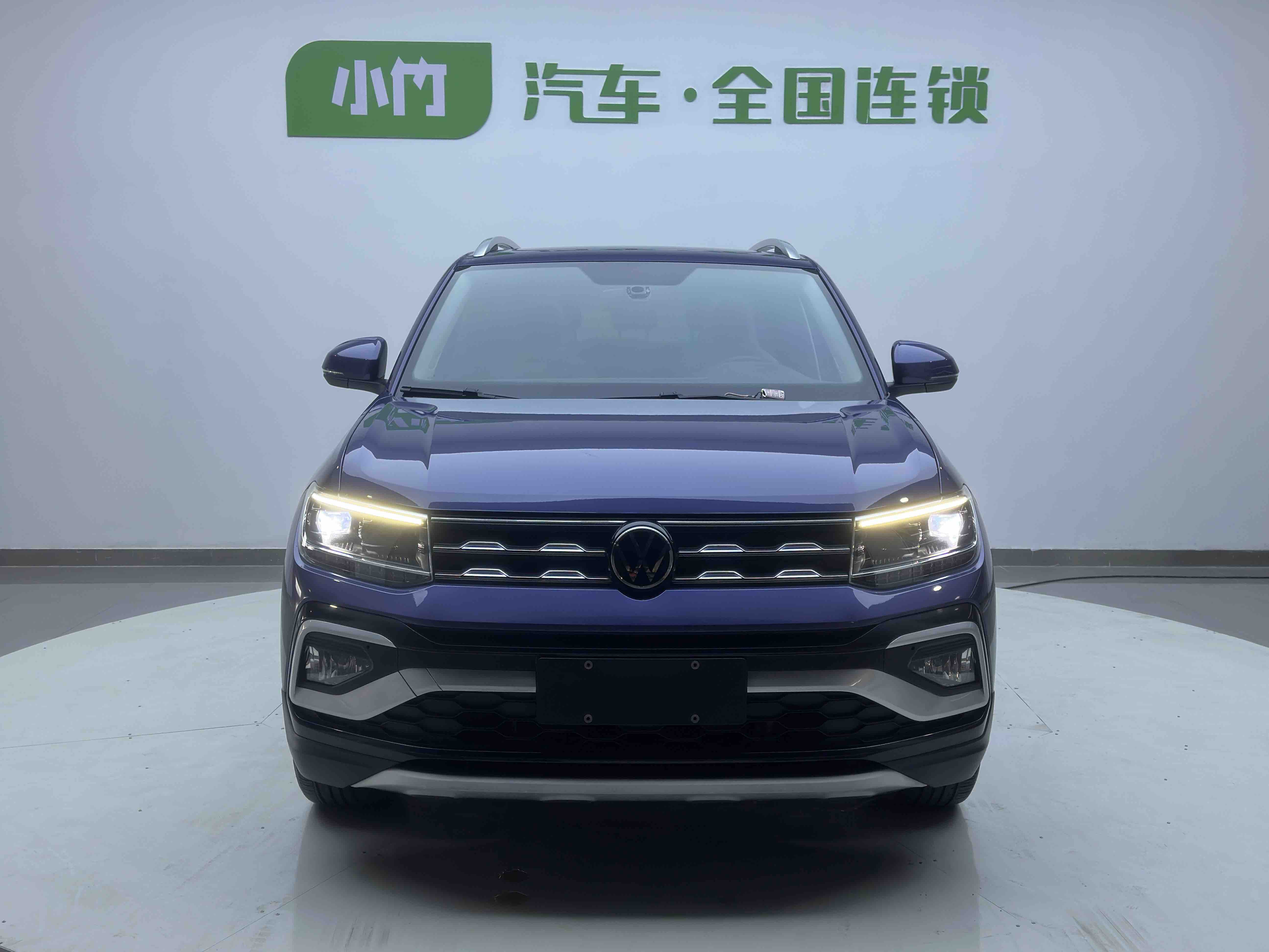 Volkswagen T-Cross 2021 car image #2