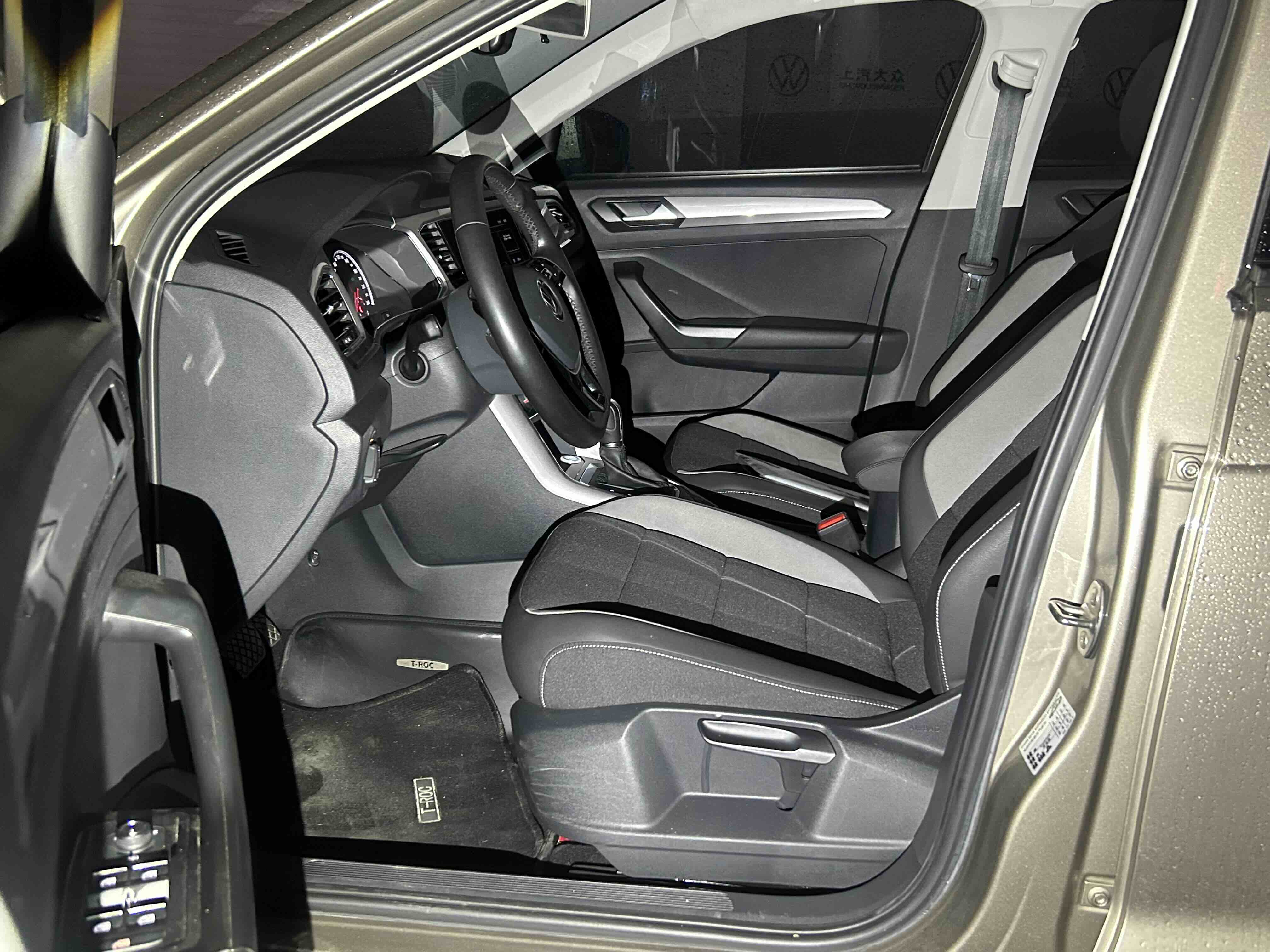 T-Roc 2021 #2 T-Roc 2021 car image #2