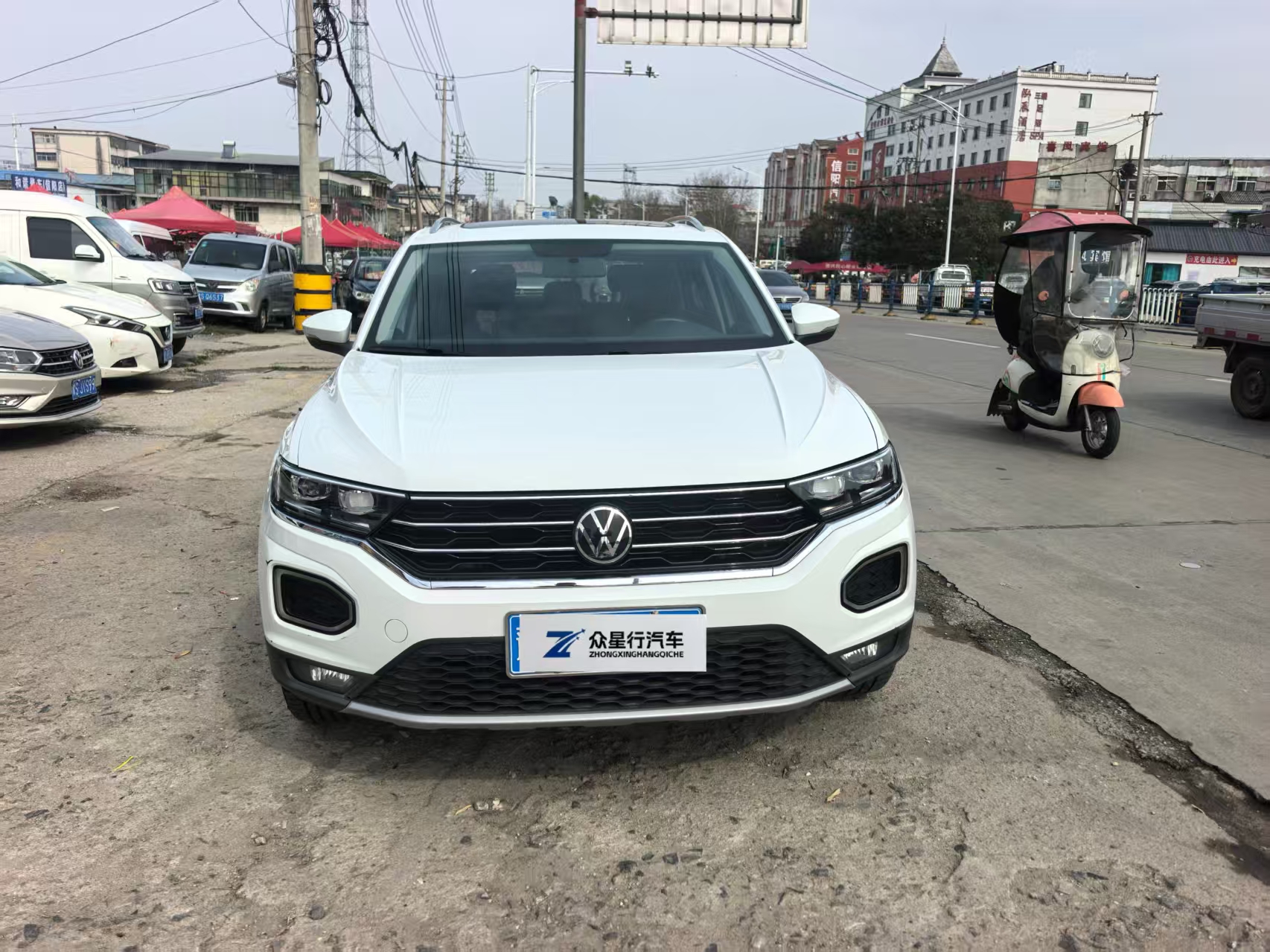 T-Roc 2021 car image #2