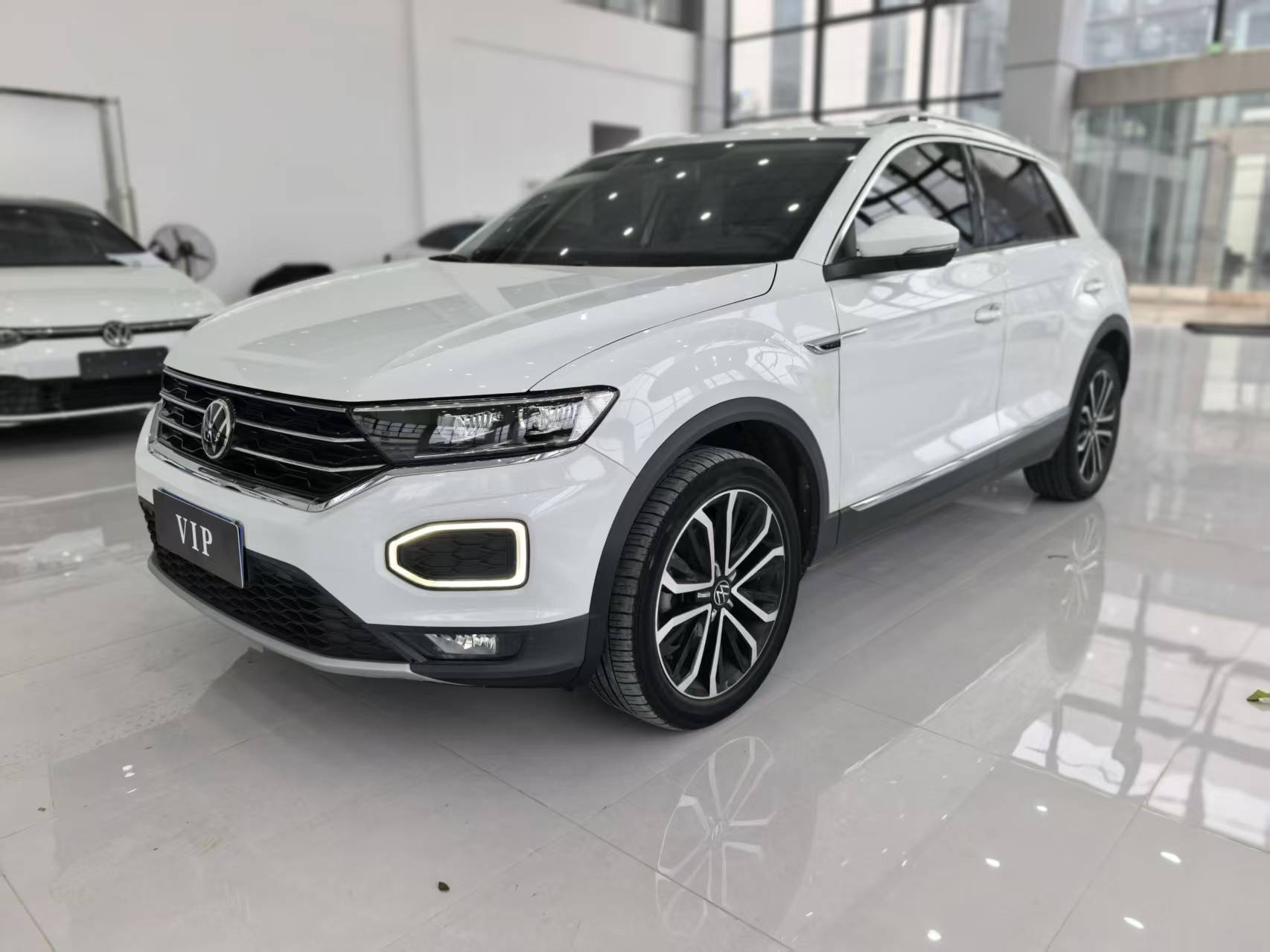 T-Roc 2022 car image #2