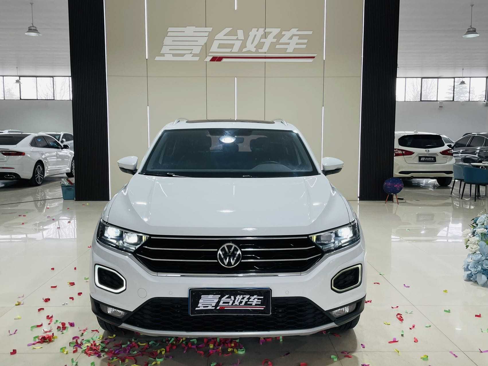 T-Roc 2021 car image #2