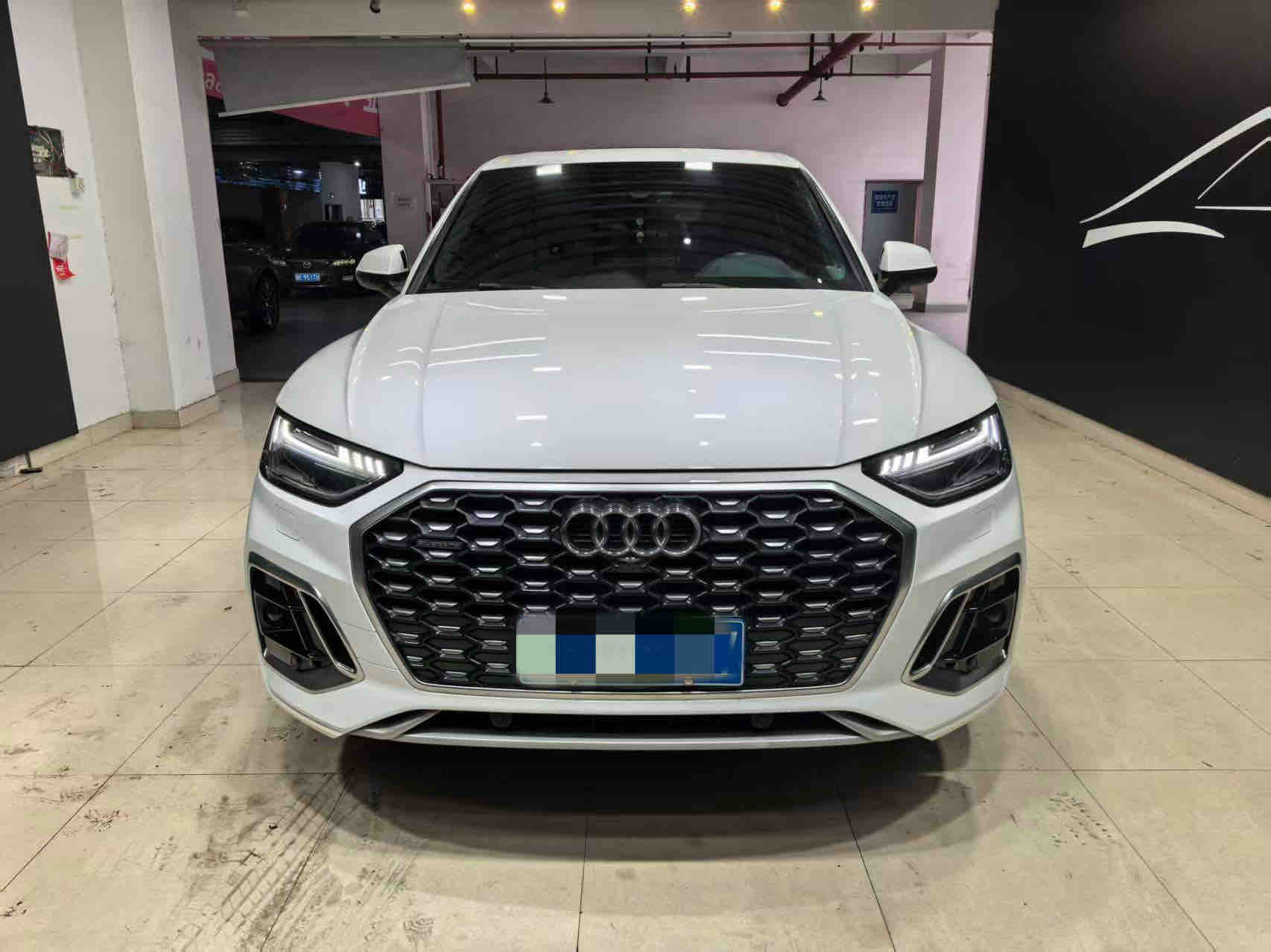 Audi Q5L Sportback 2021 car image #2