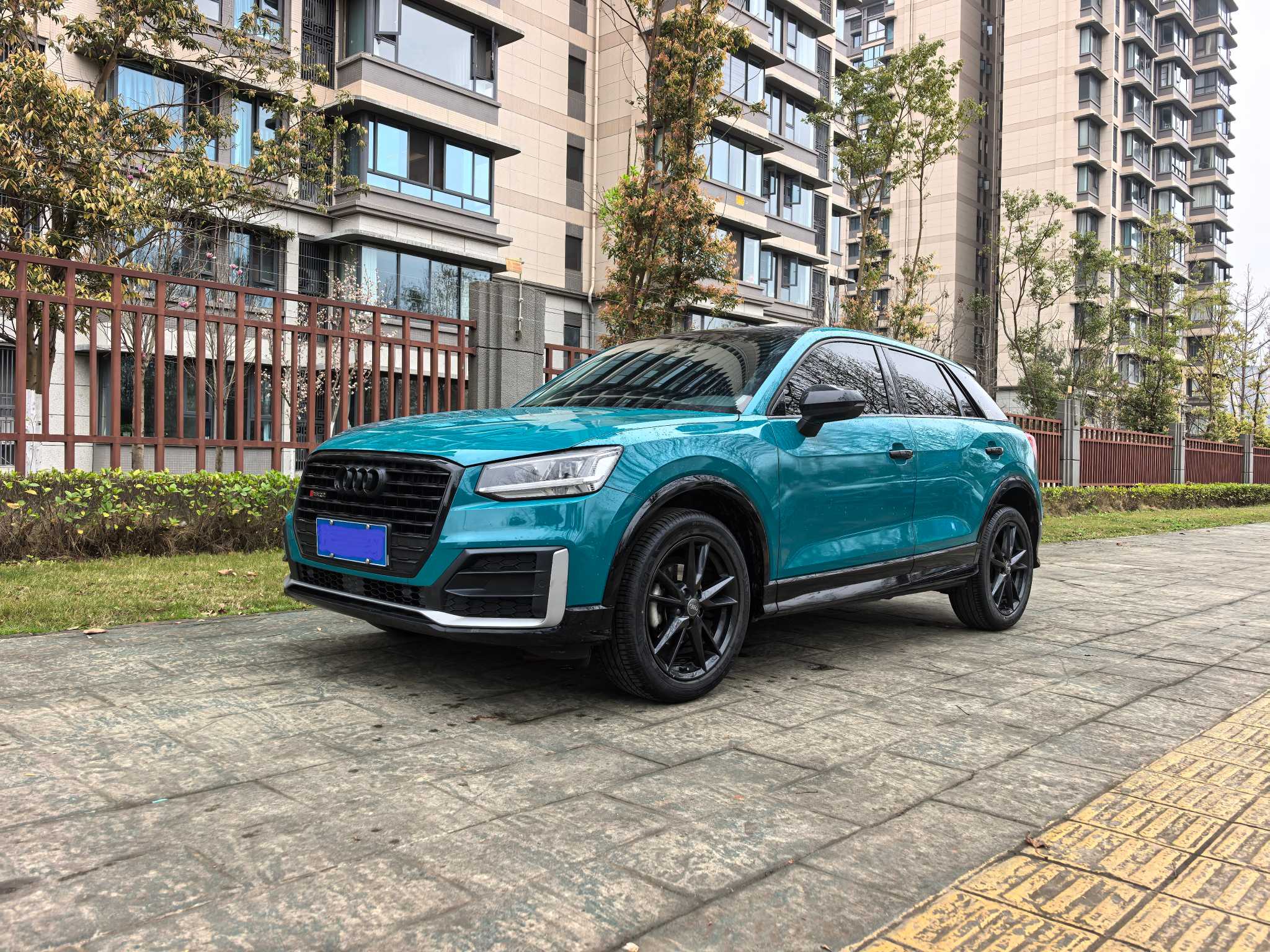Q2L 2020 car image #2