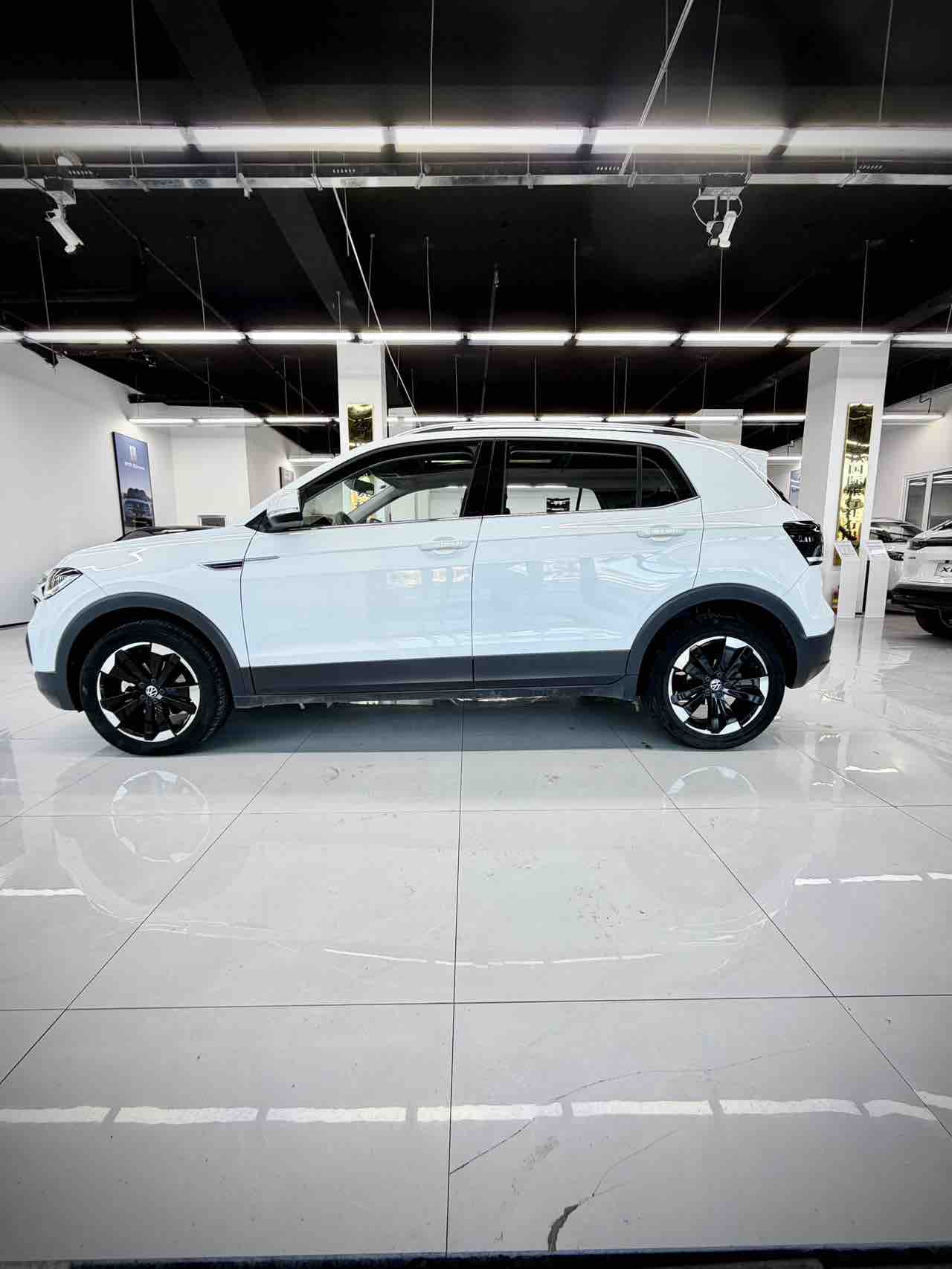 探影 2022 汽车图片 #2