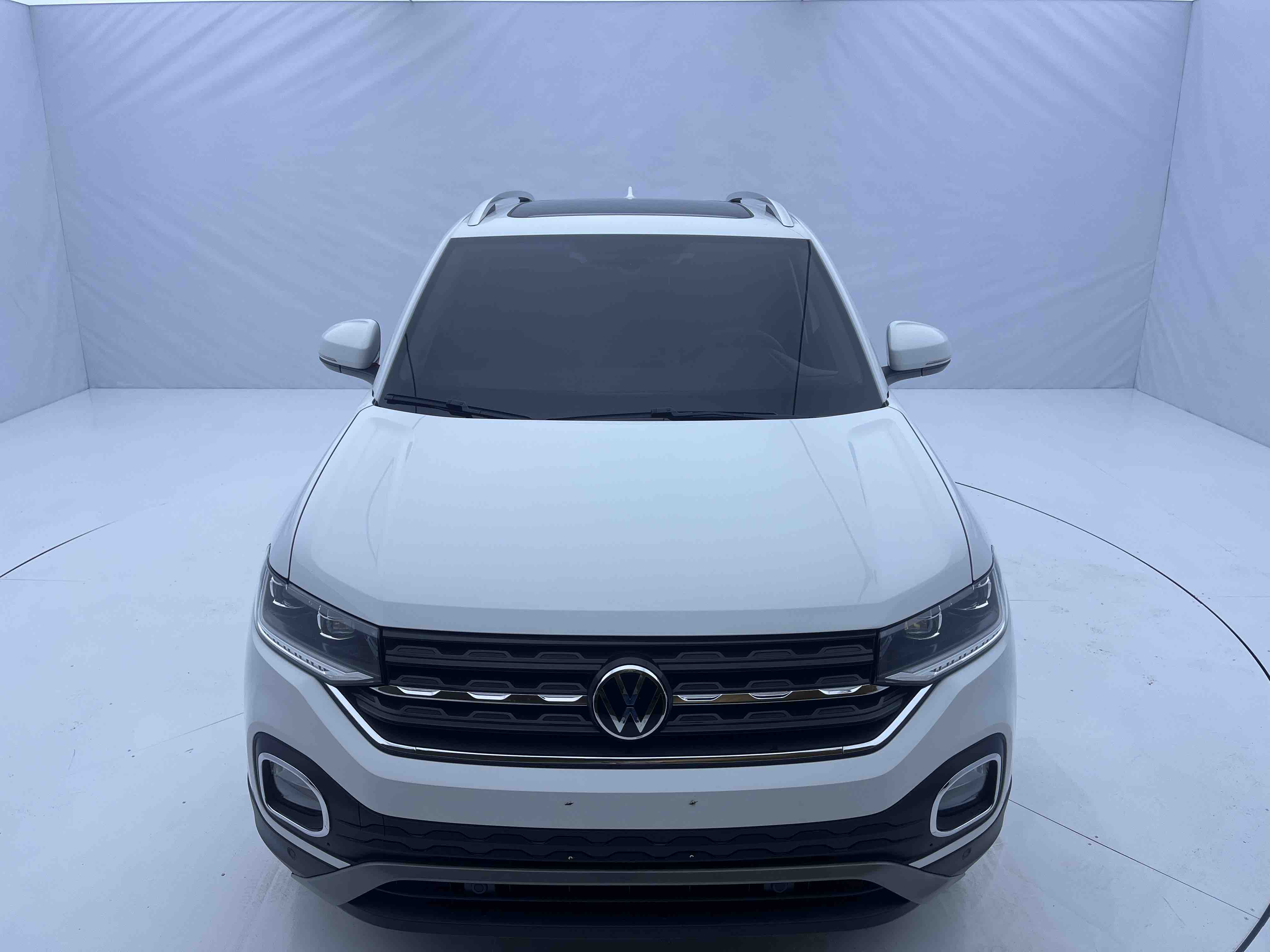 Volkswagen Tacqua 2023 car image #2