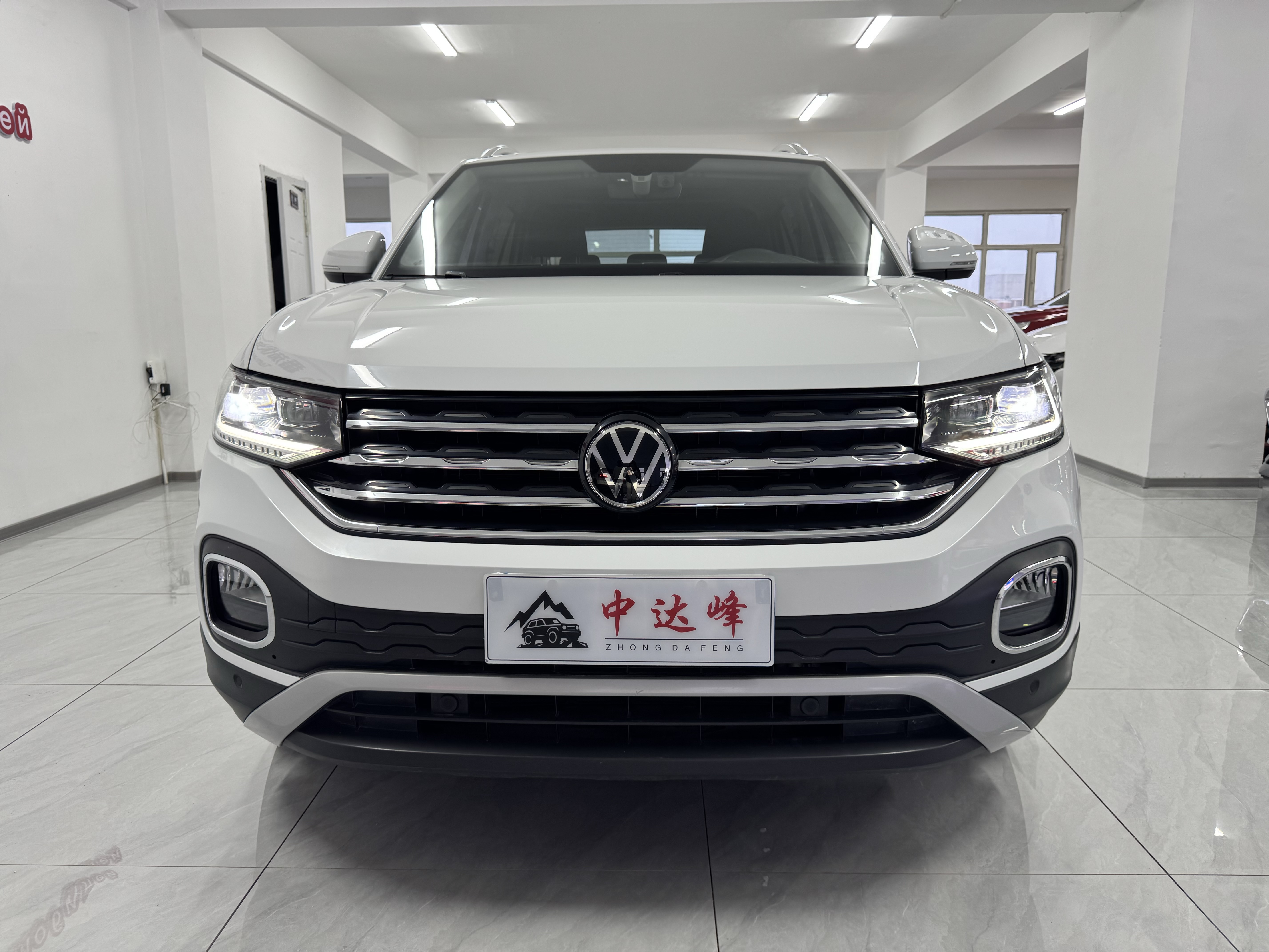 Volkswagen Tacqua 2021 car image #2
