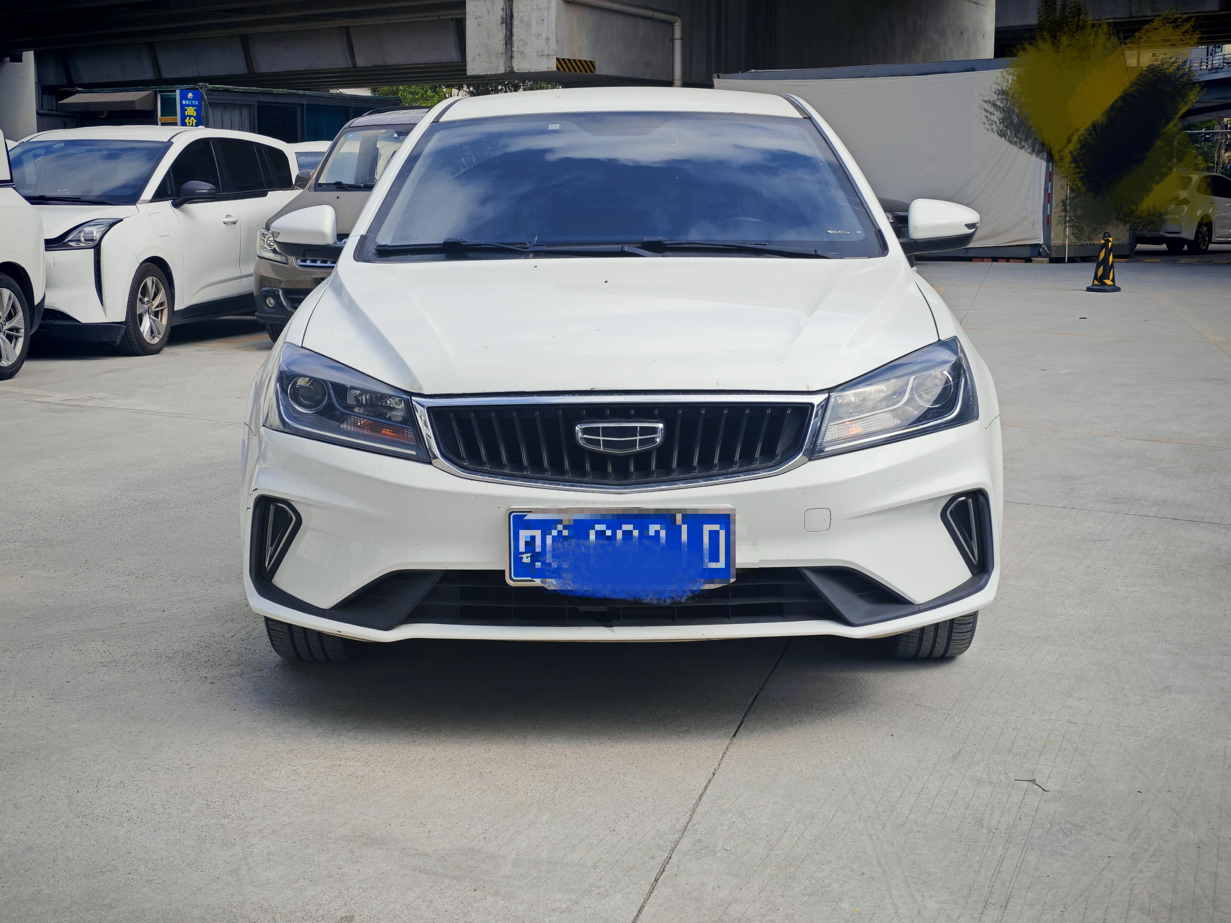 GEELY Emgrand 2022 car image #2