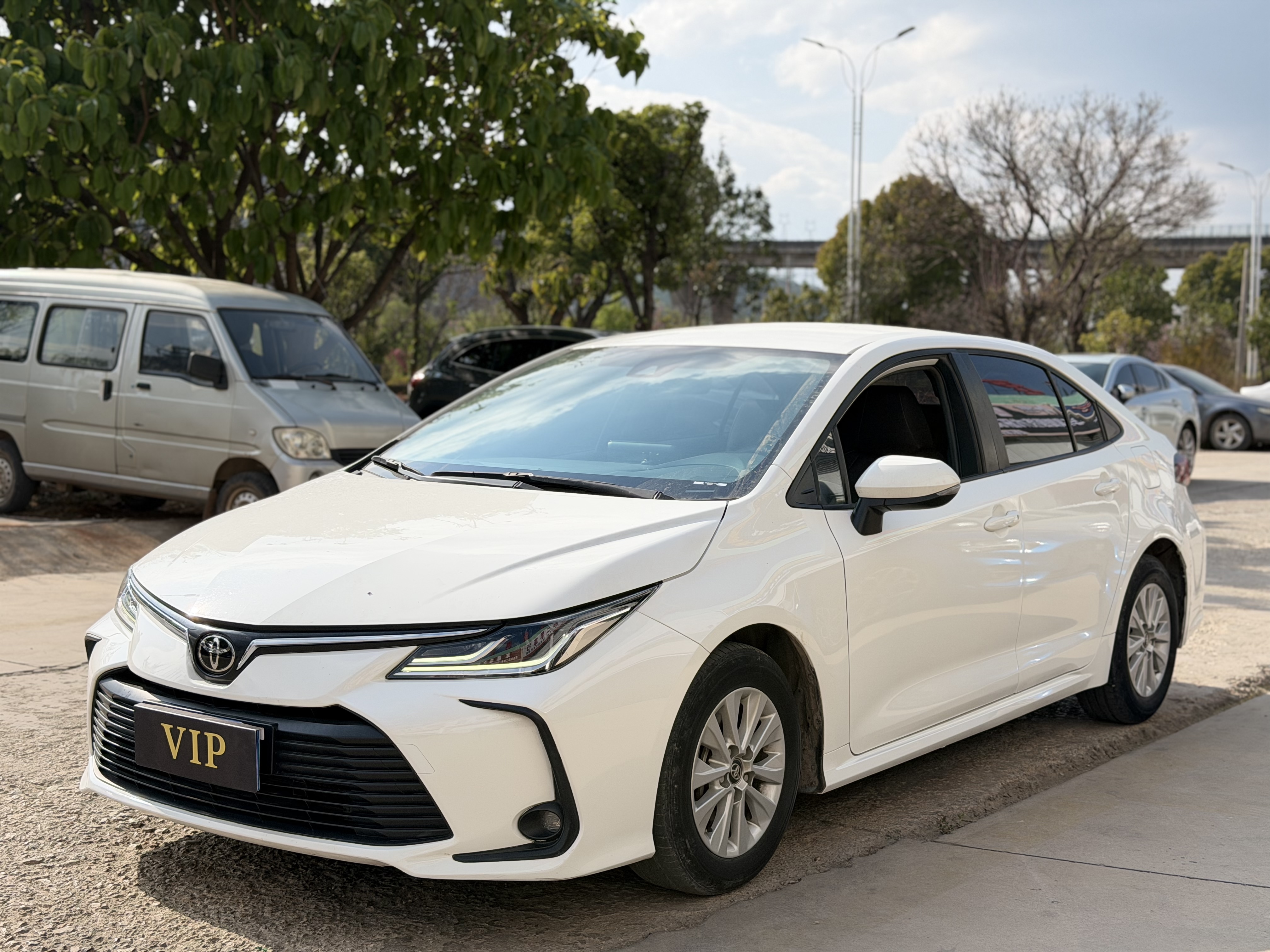 Toyota Corolla 2023 car image #2