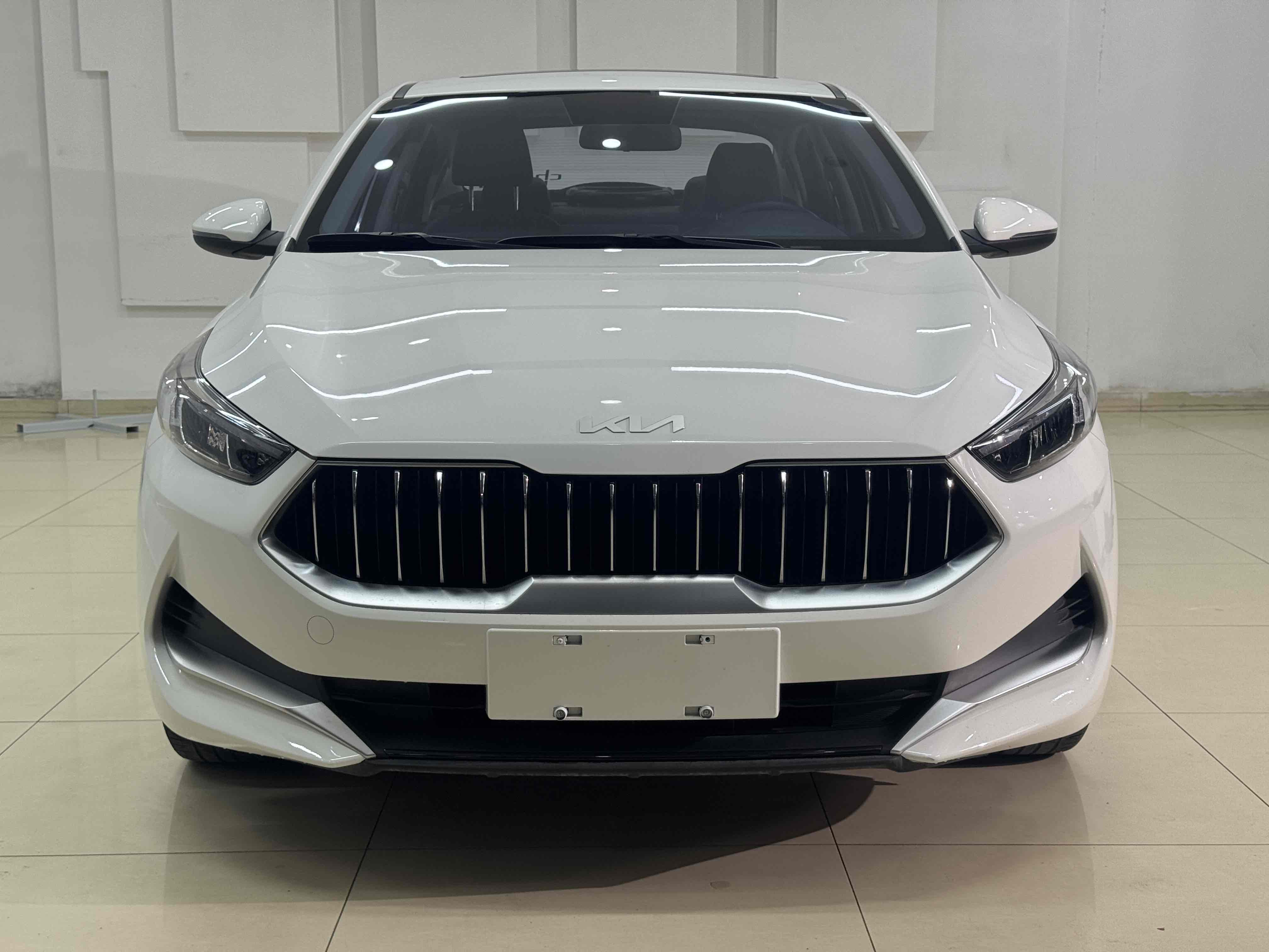Kia K3 2021 car image #2