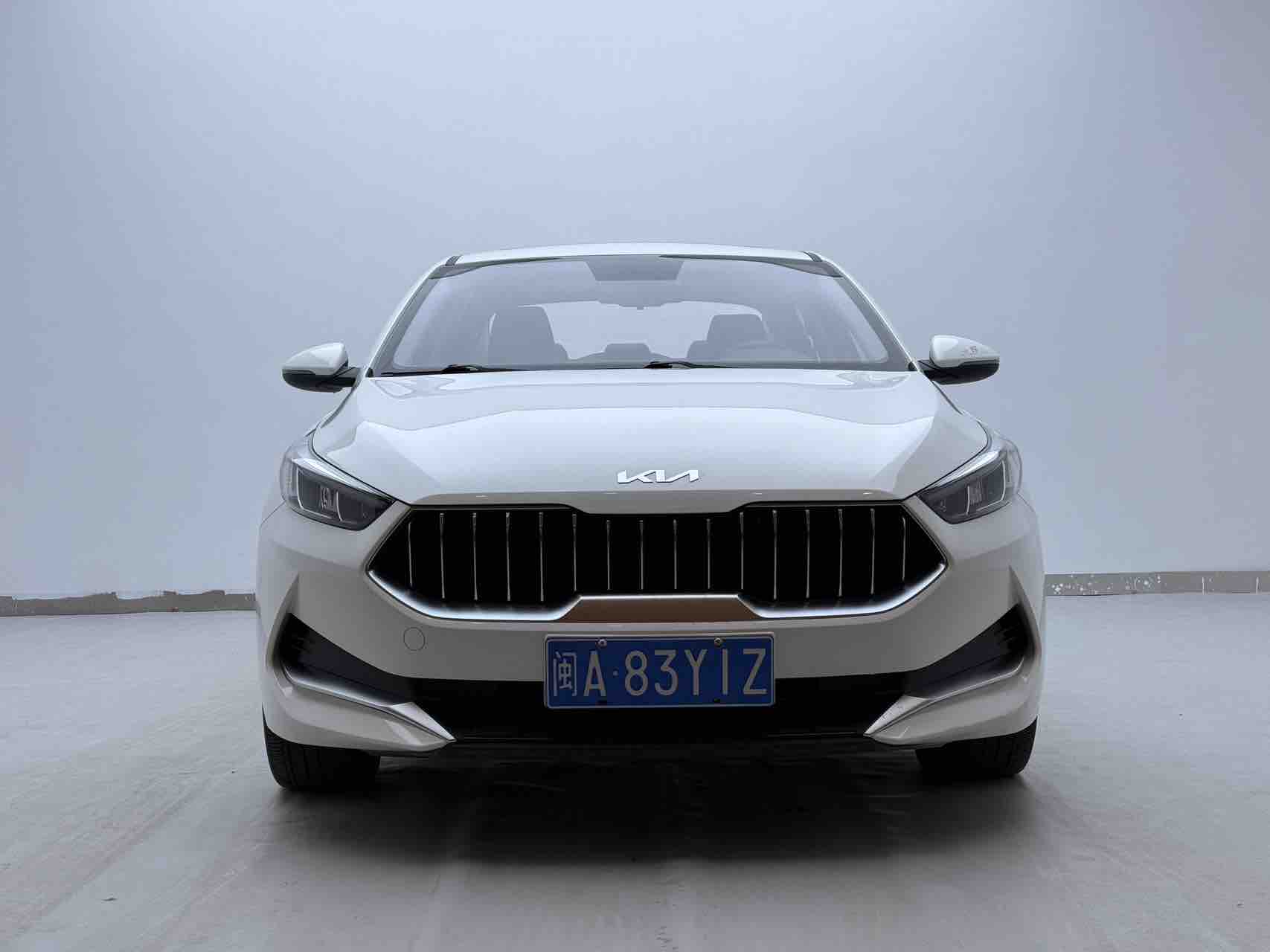 Kia K3 2022 car image #2