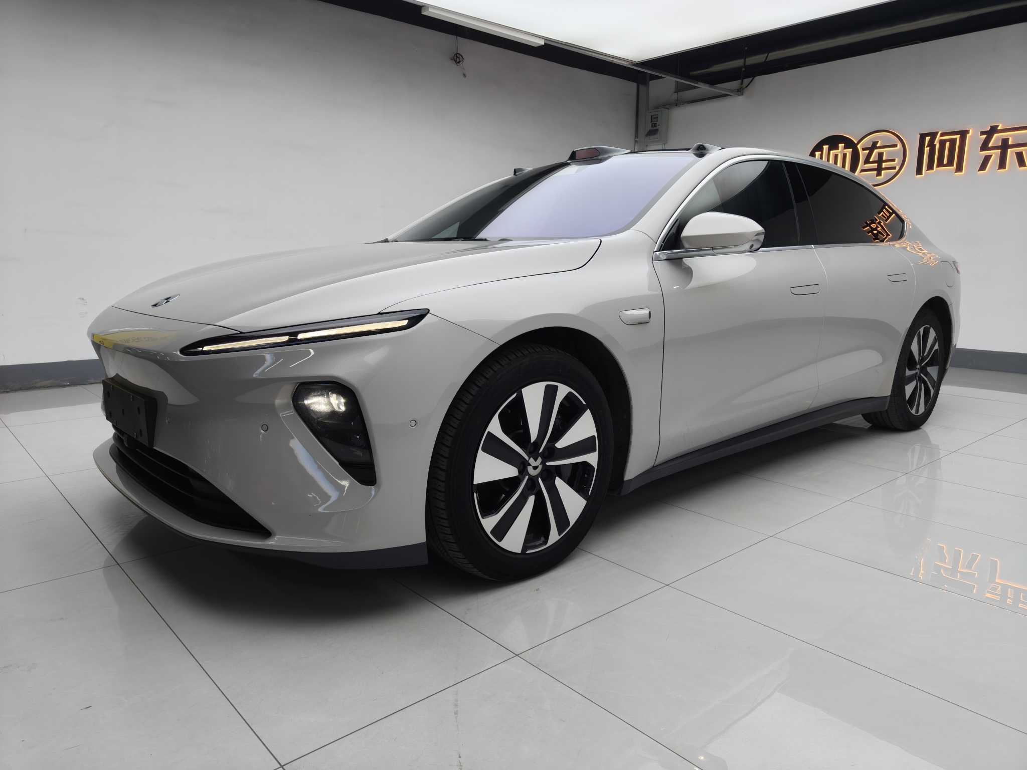 蔚来 蔚来ET7 2022 汽车图片 #2