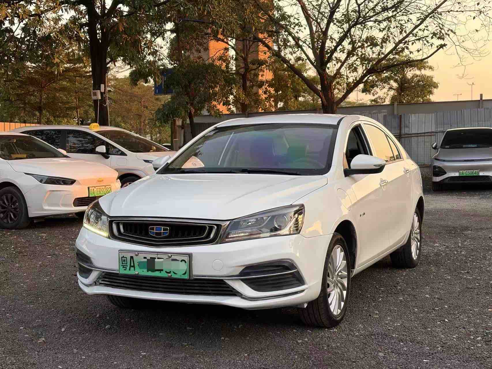 GEELY Emgrand New Energy 2021 #2 GEELY Emgrand New Energy 2021 car image #2