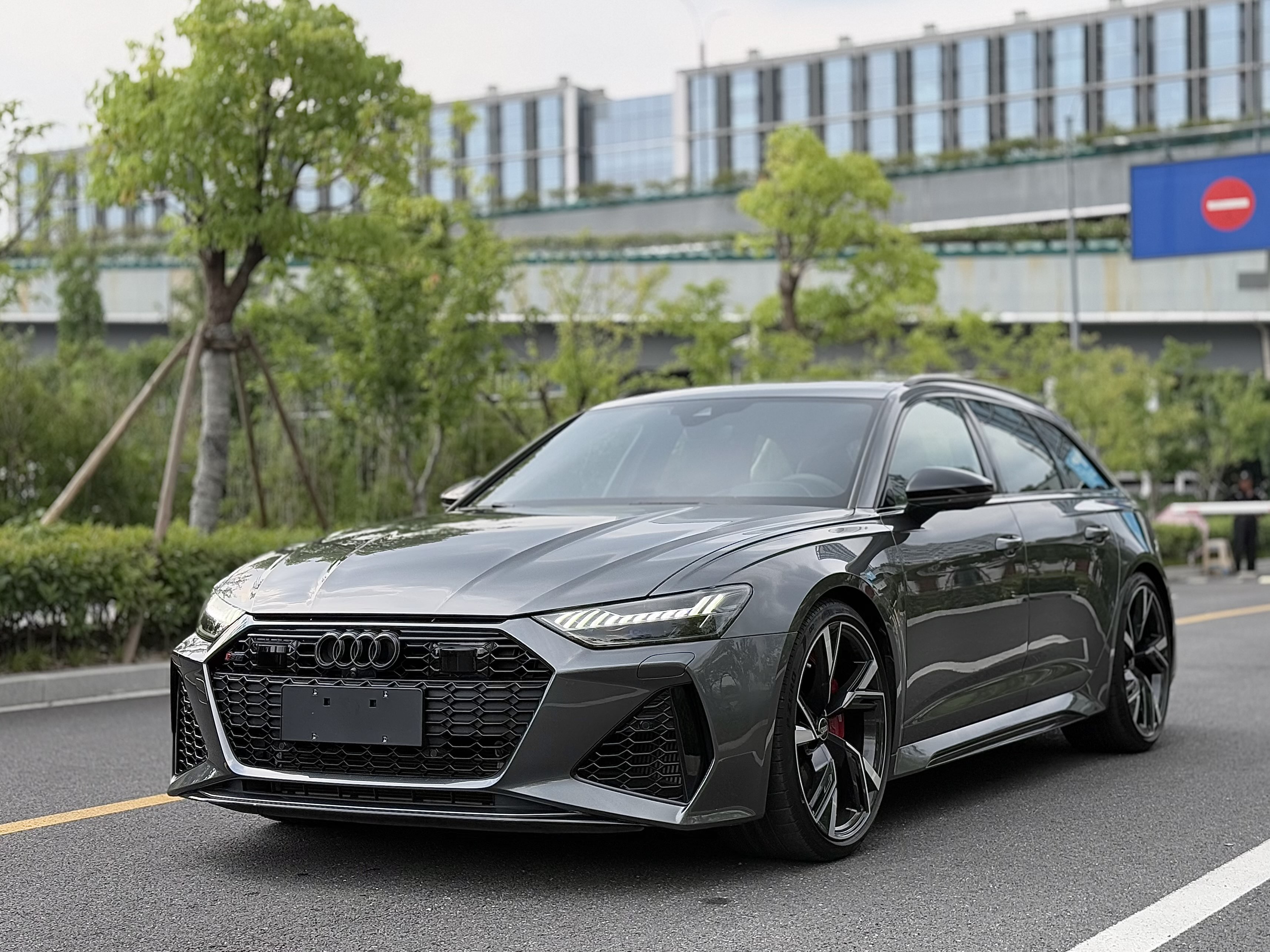 Audi RS 6 2023 #2 Audi RS 6 2023 car image #2