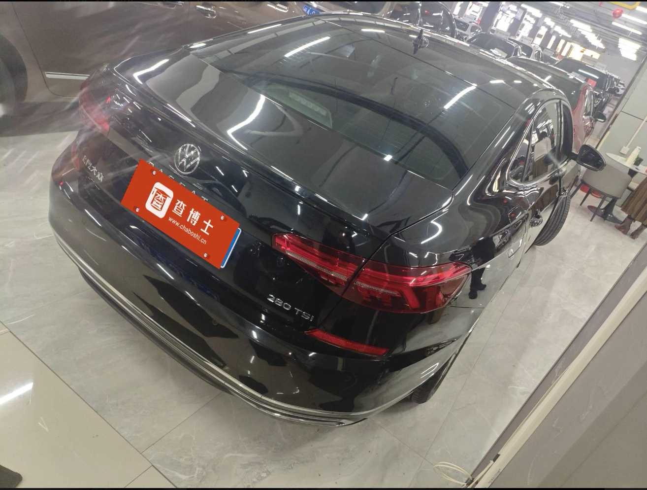 Volkswagen Passat 2021 car image #2