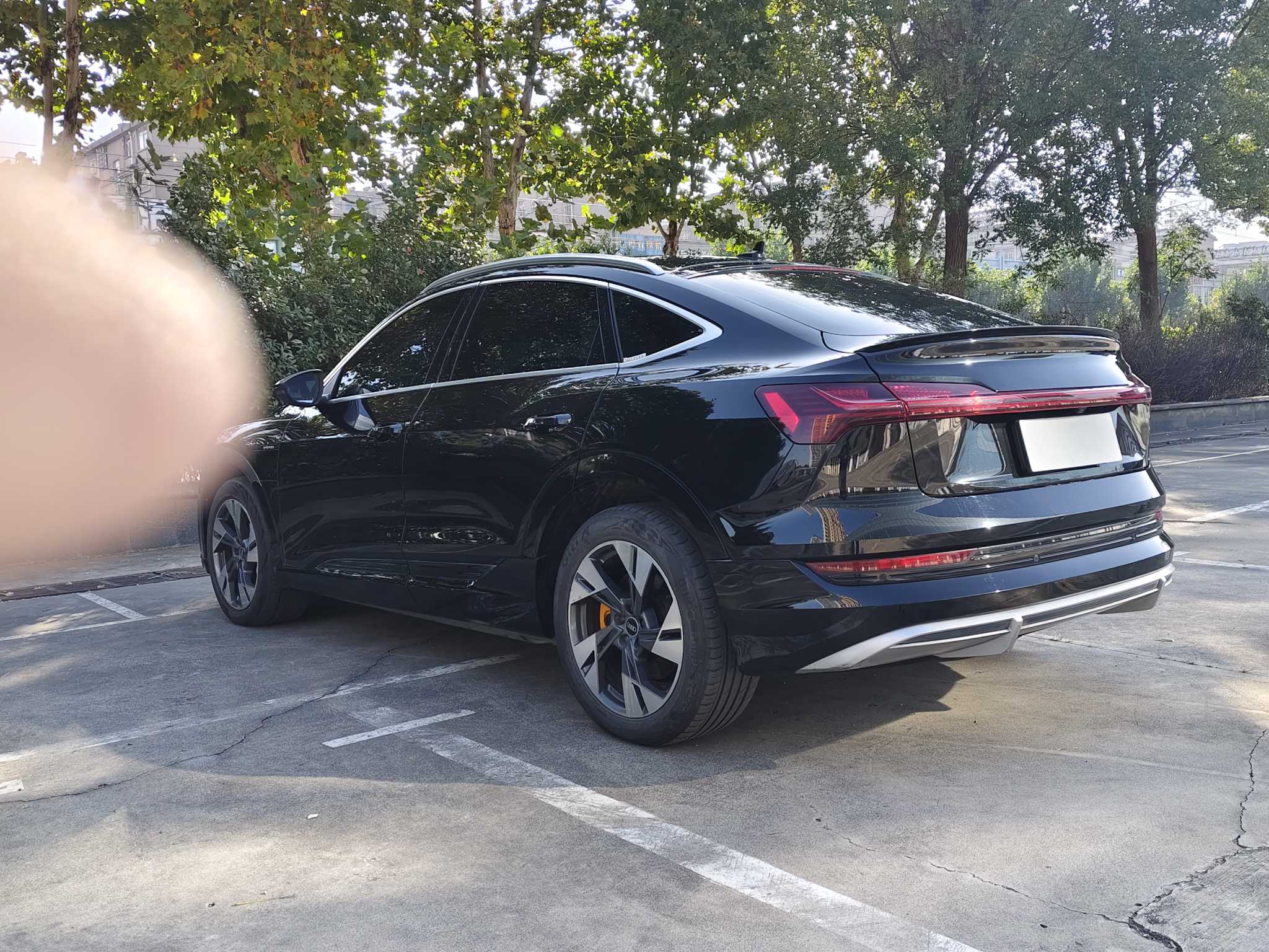 Audi e-tron (Imported) 2021 car image #2