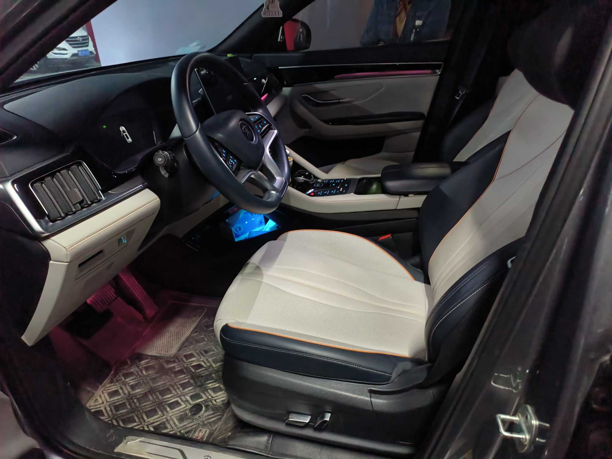 BYD Song Plus New Energy 2023 car image #2