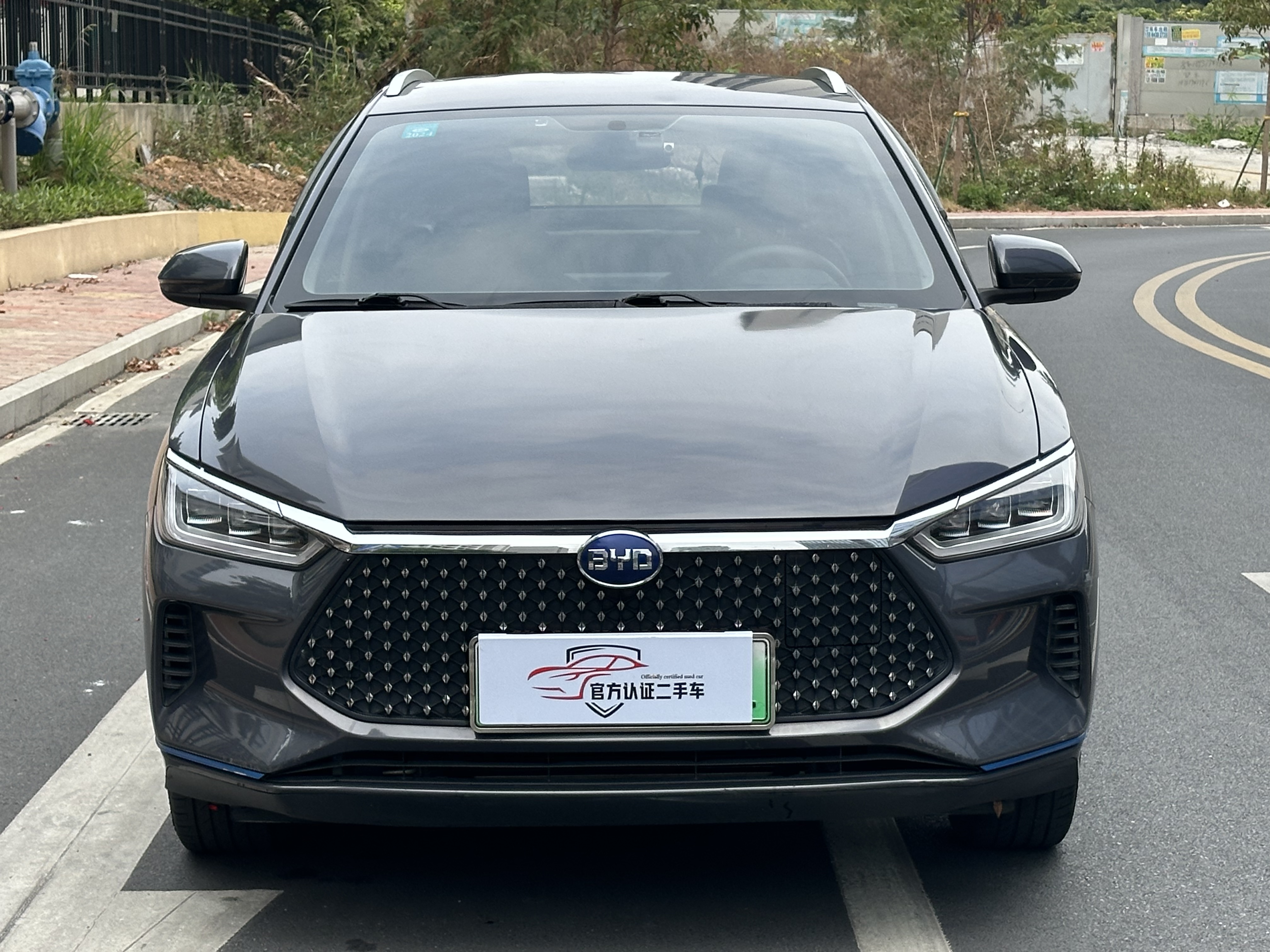 BYD e2 2020 изображение автомобиля #2