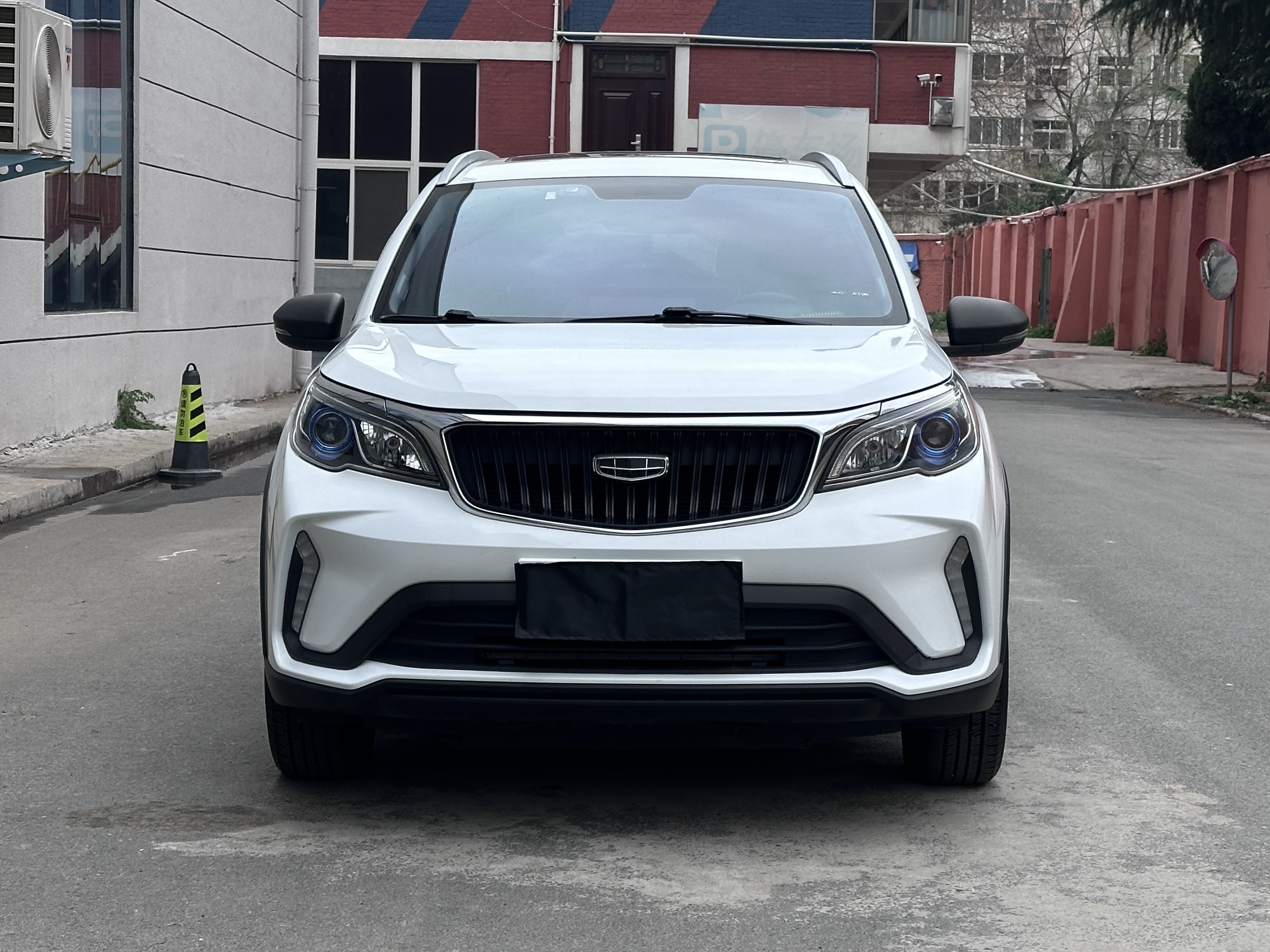 GEELY Vision X3 2022 car image #2