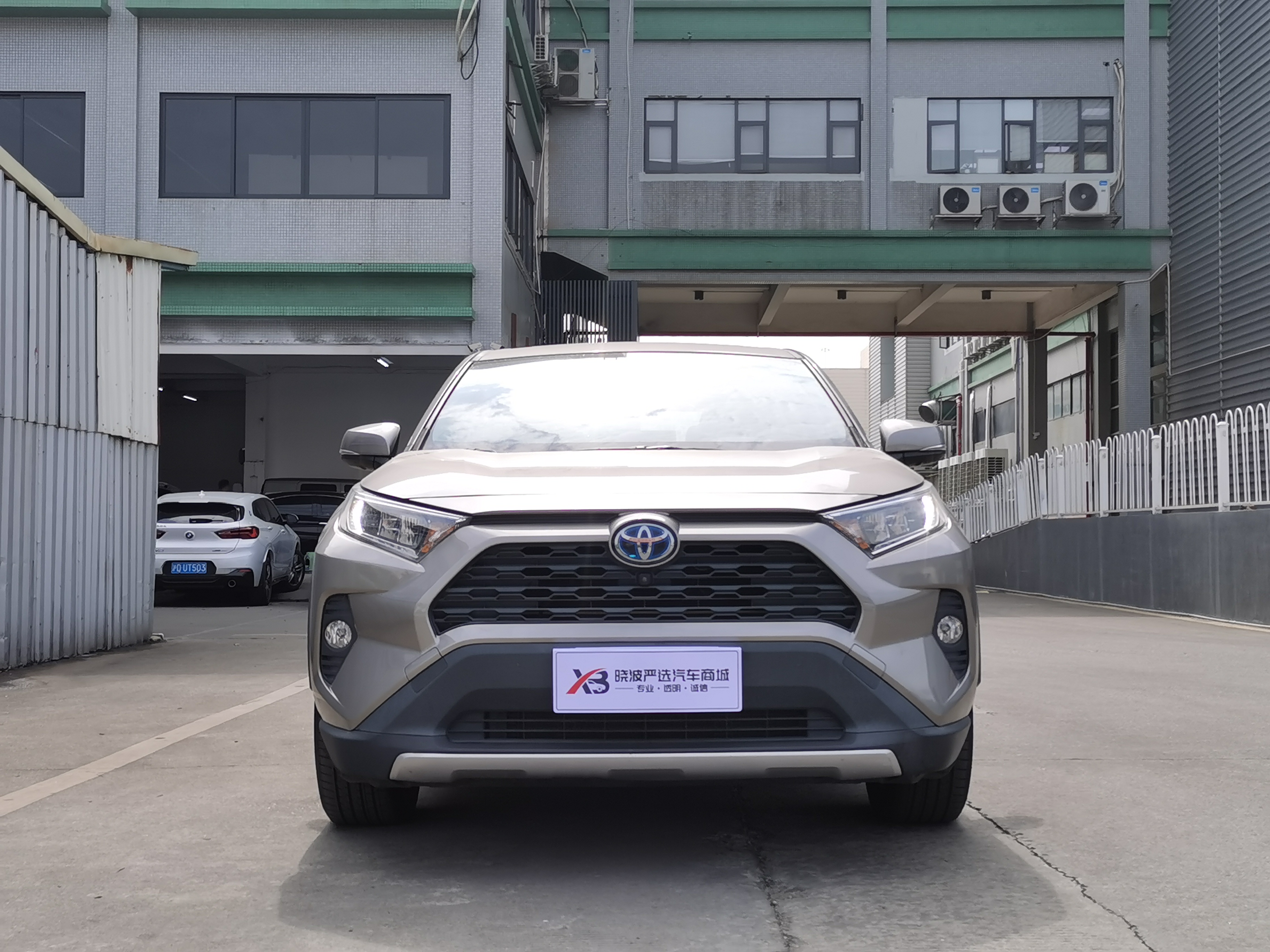 Toyota RAV4 2021 car image #2
