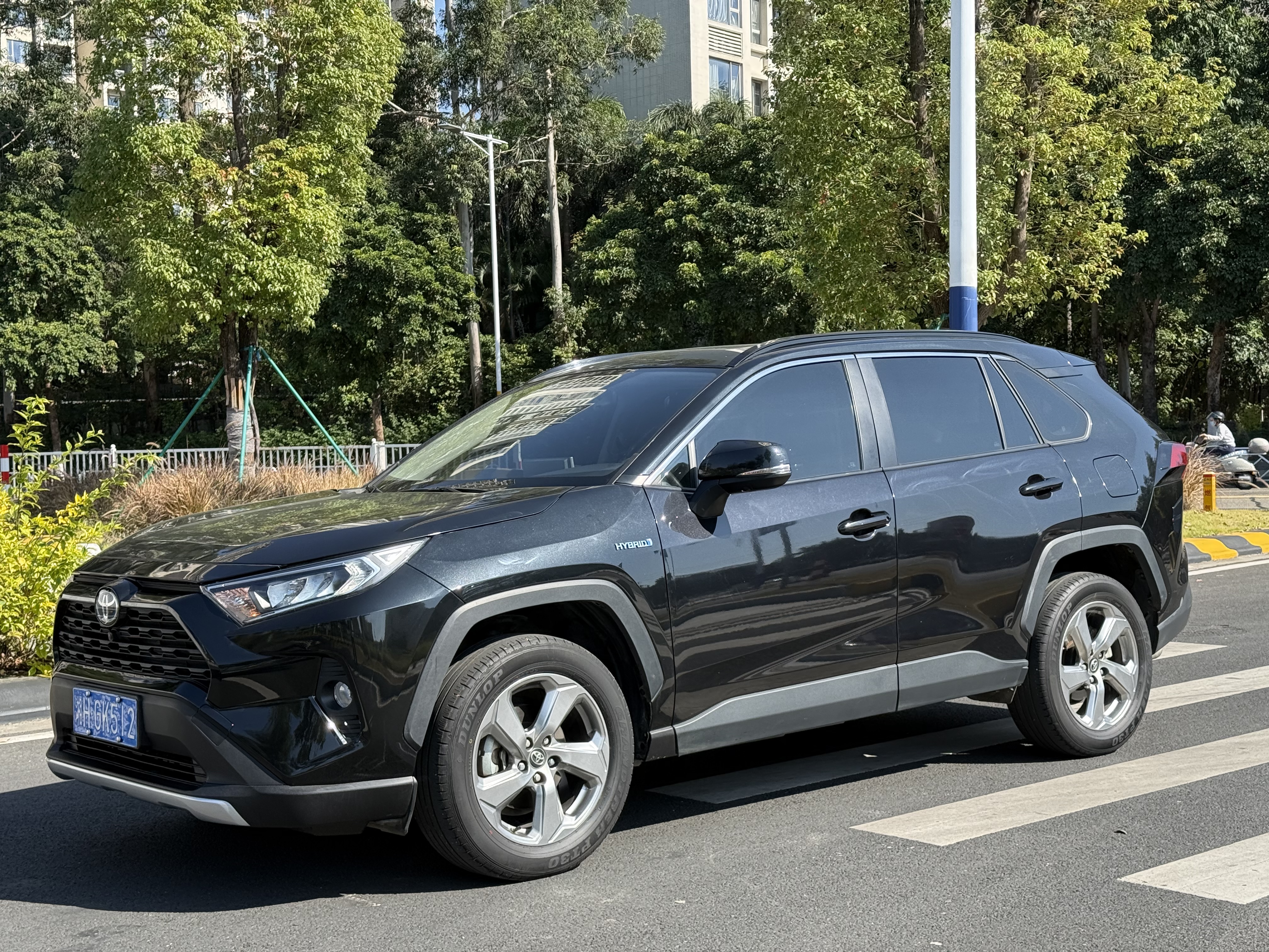 Toyota RAV4 Hybird E+ 2022 #2 Toyota RAV4 Hybird E+ 2022 car image #2