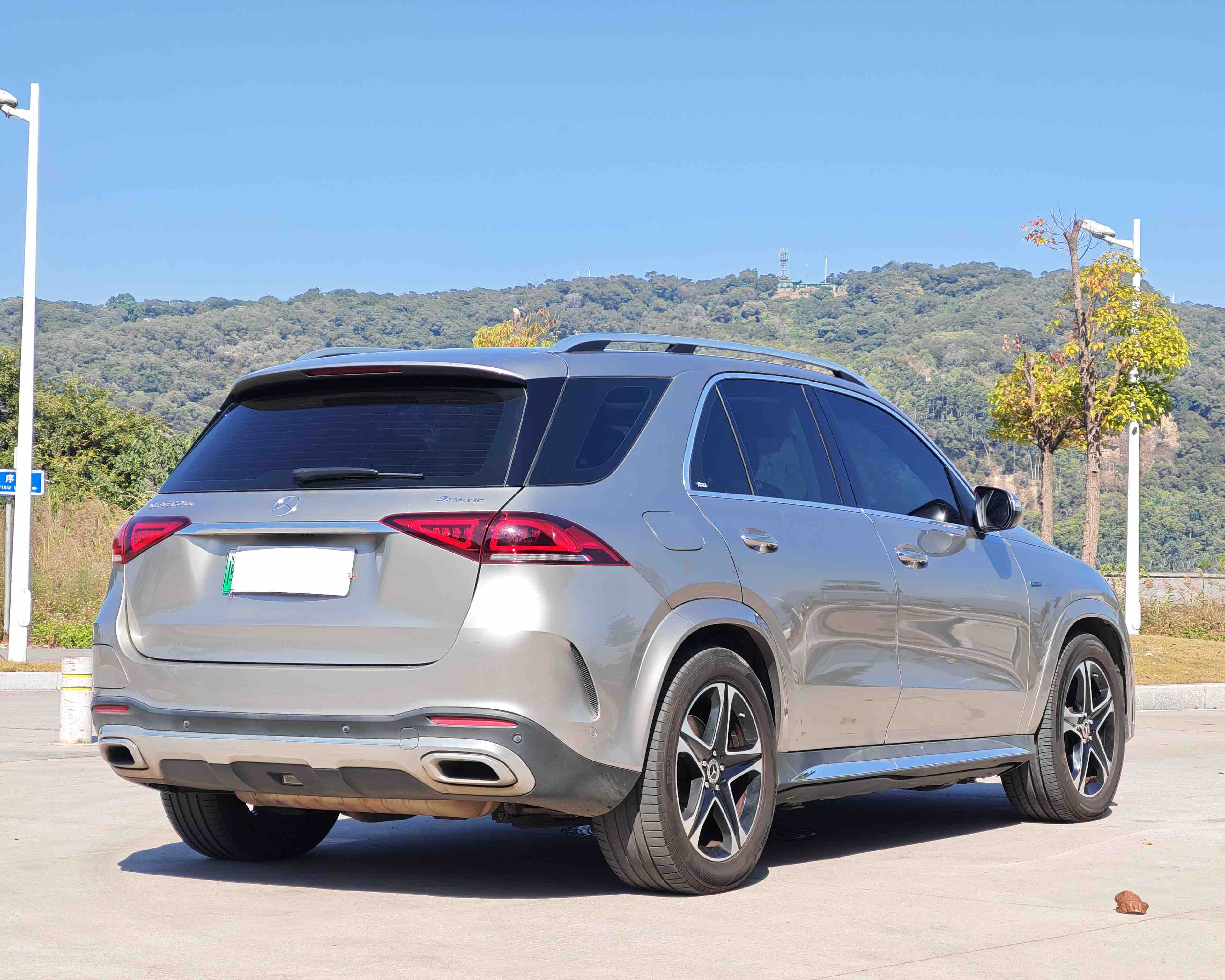 Mercedes-Benz GLE Class New Energy 2021 car image #2