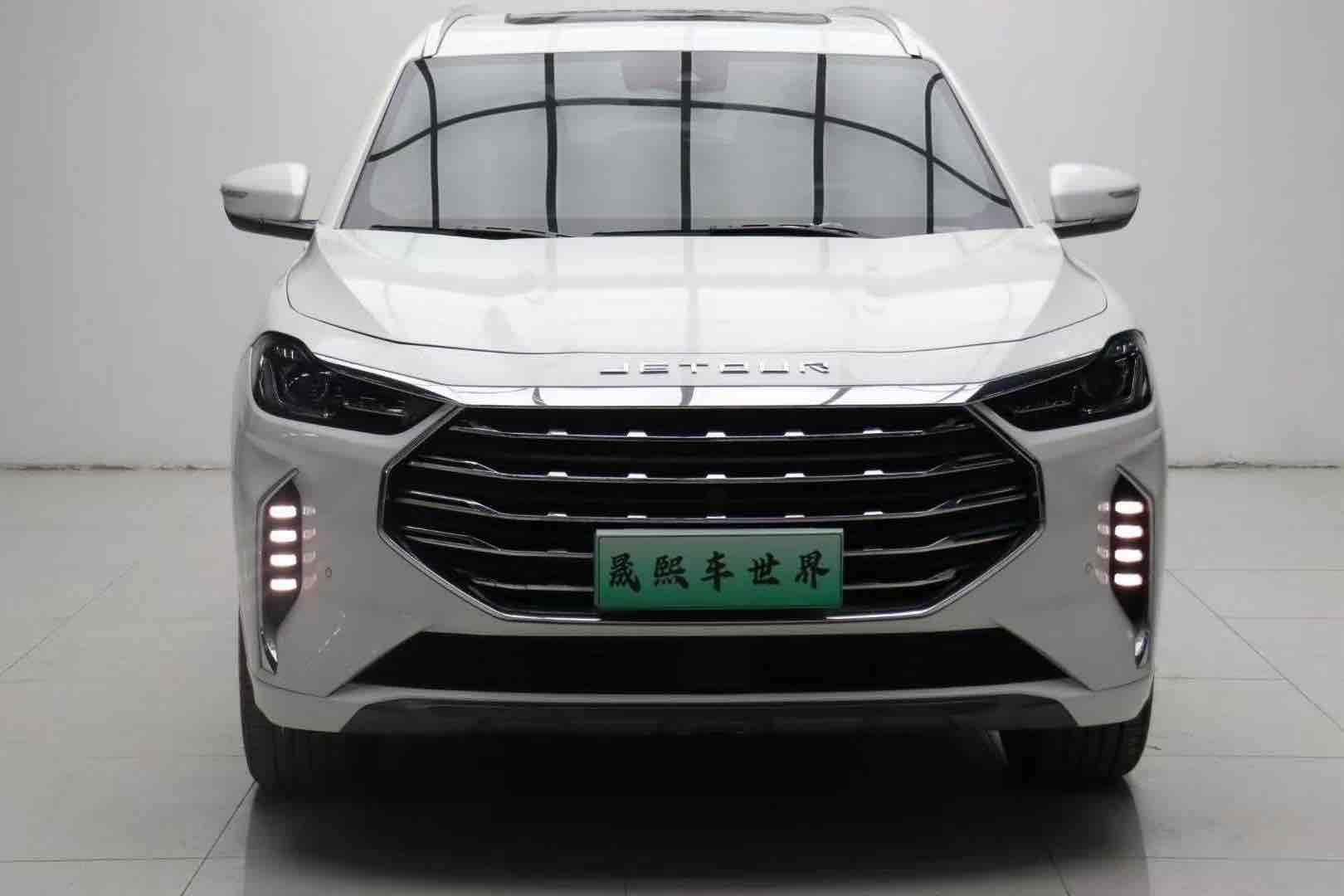 X70 PLUS 2021 car image #2