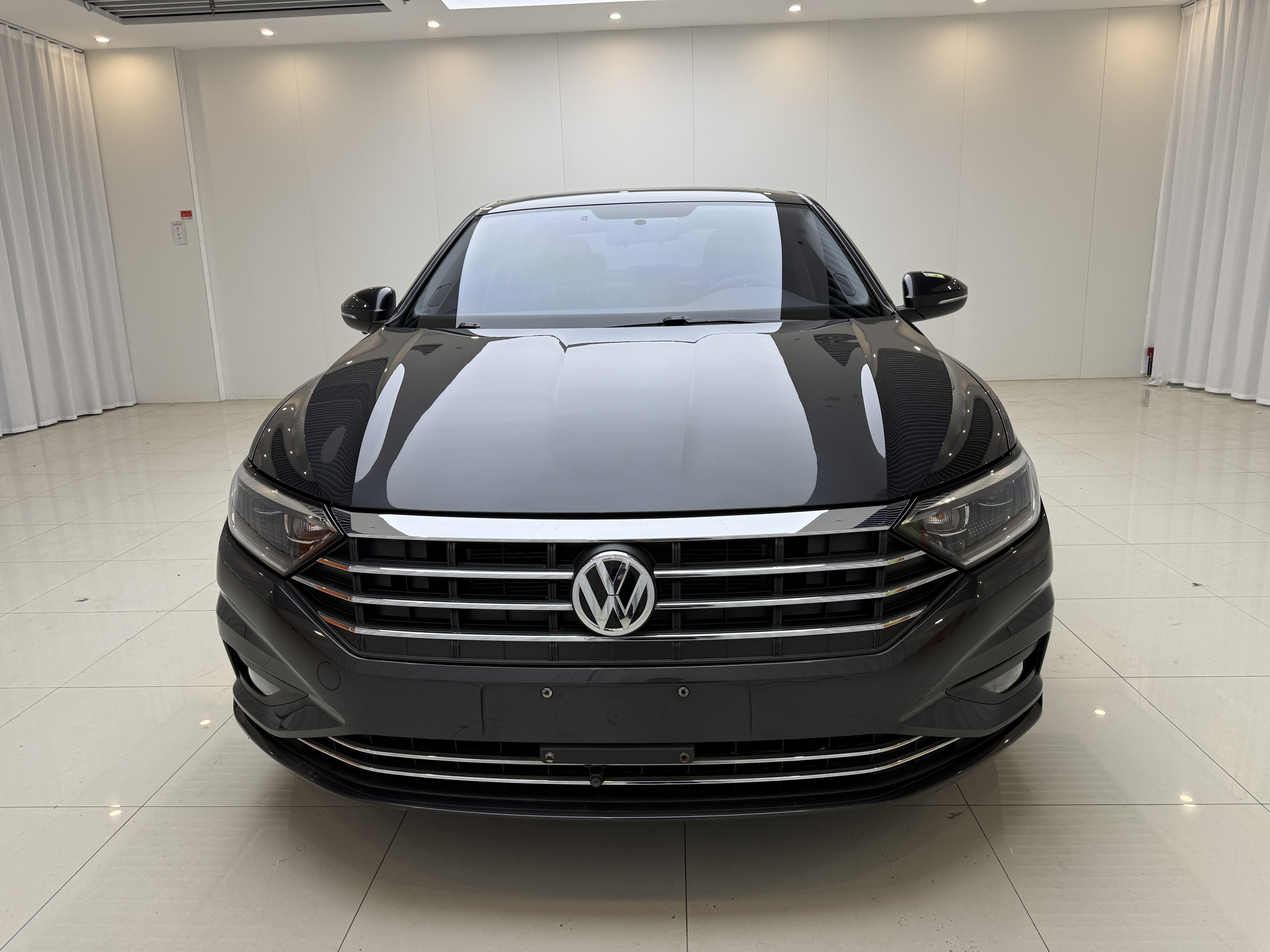 Volkswagen Sagitar 2022 car image #2