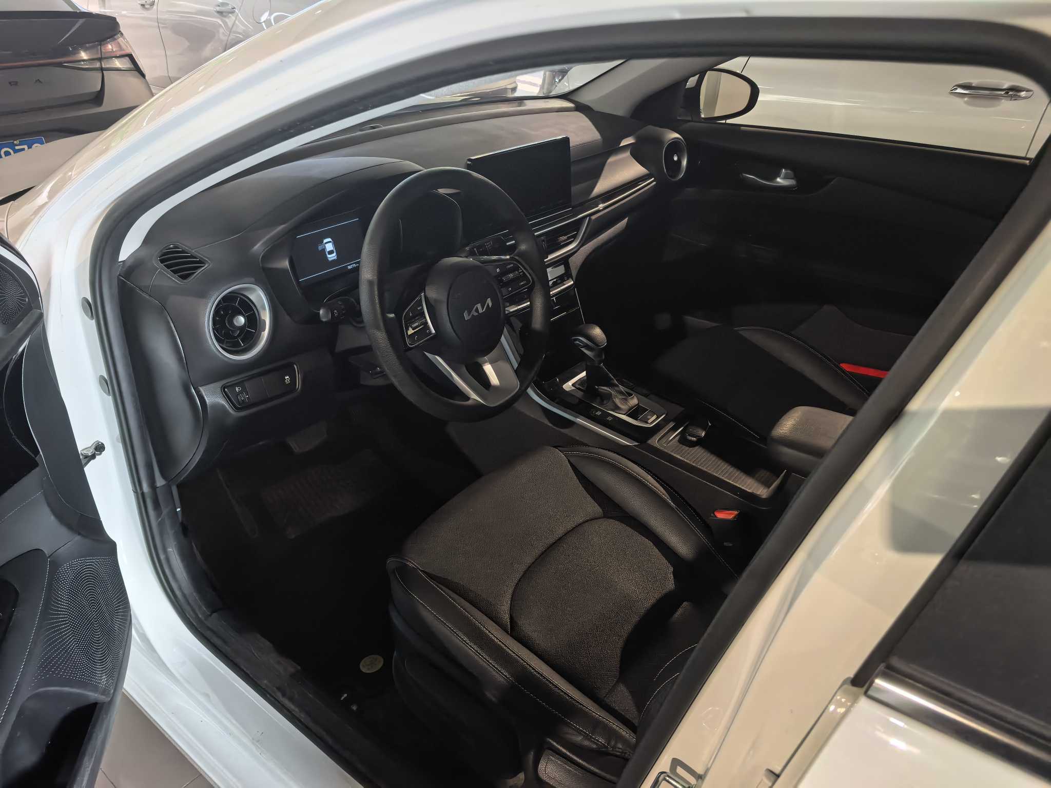 起亚 起亚K3 2022 汽车图片 #2