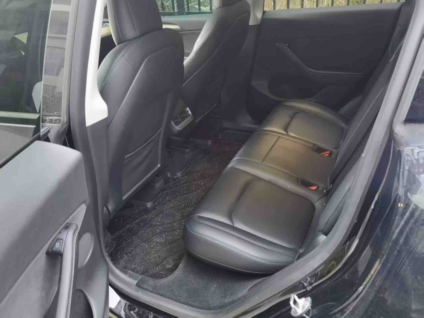 Tesla Model Y 2021 car image #2